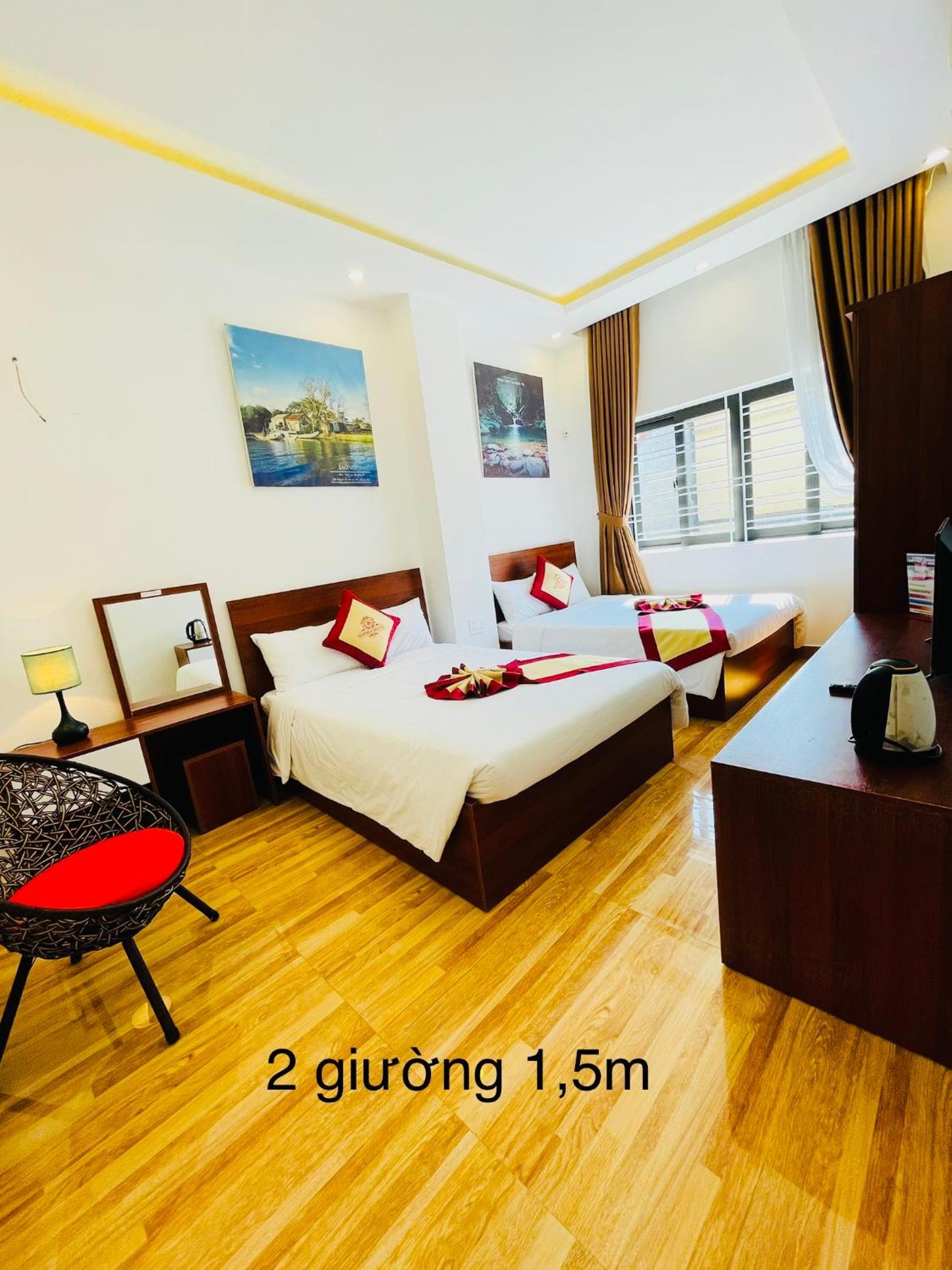 Queen Room with Two Queen Beds photo 1