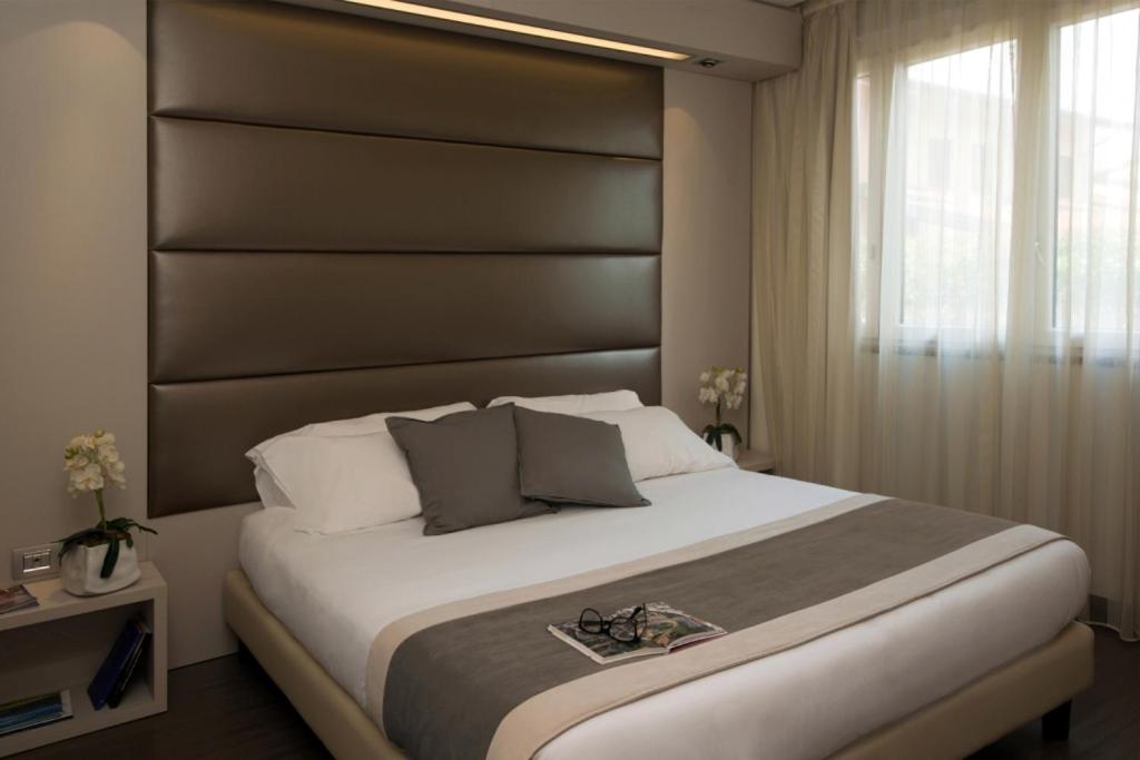 Double Room - Disability Access - Photo 1