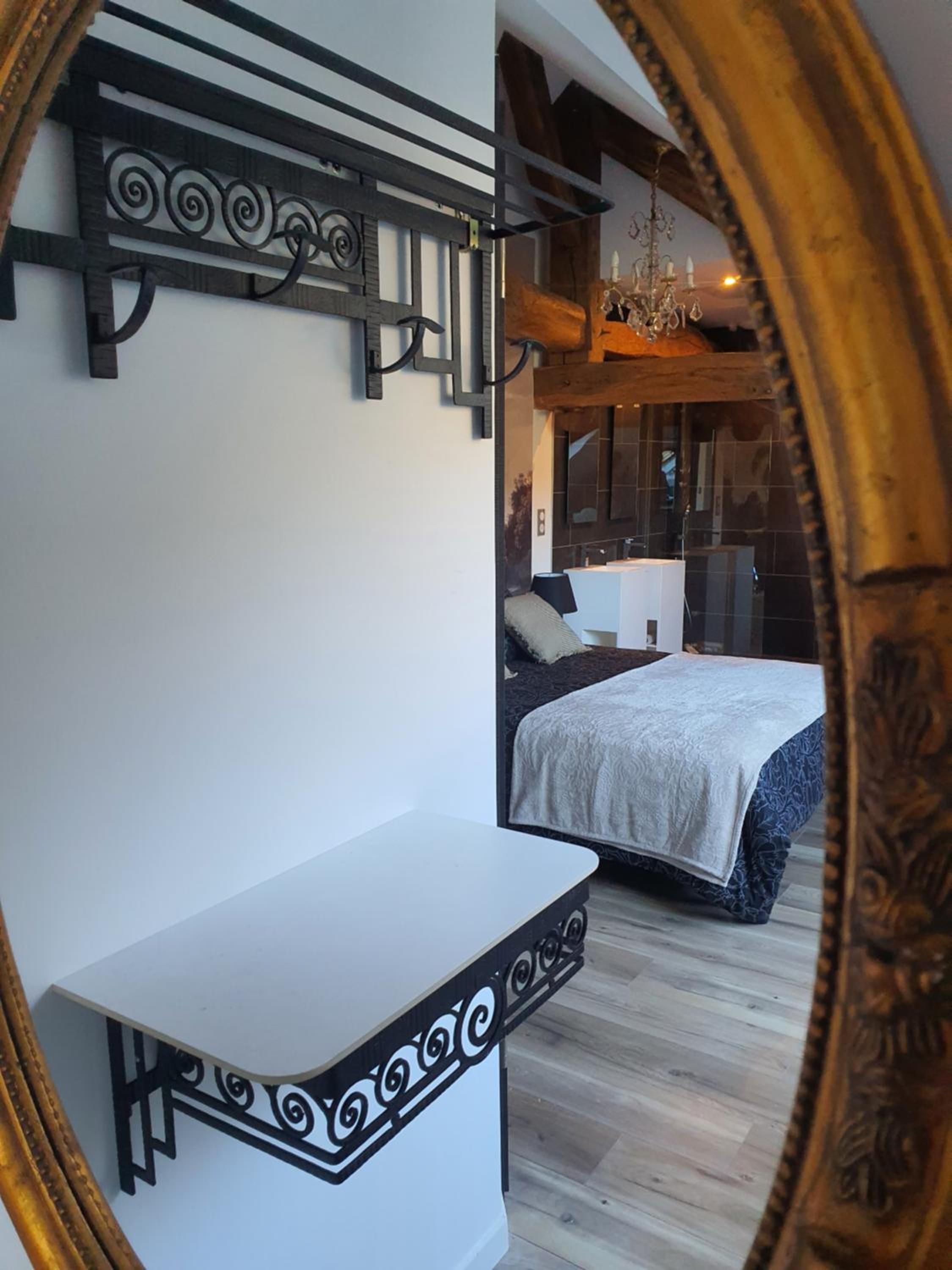 Double Room with Private Bathroom - Photo 5