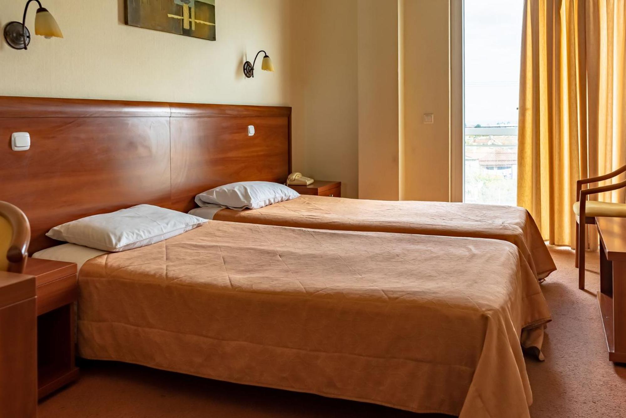 Budget Double Room - Photo 1