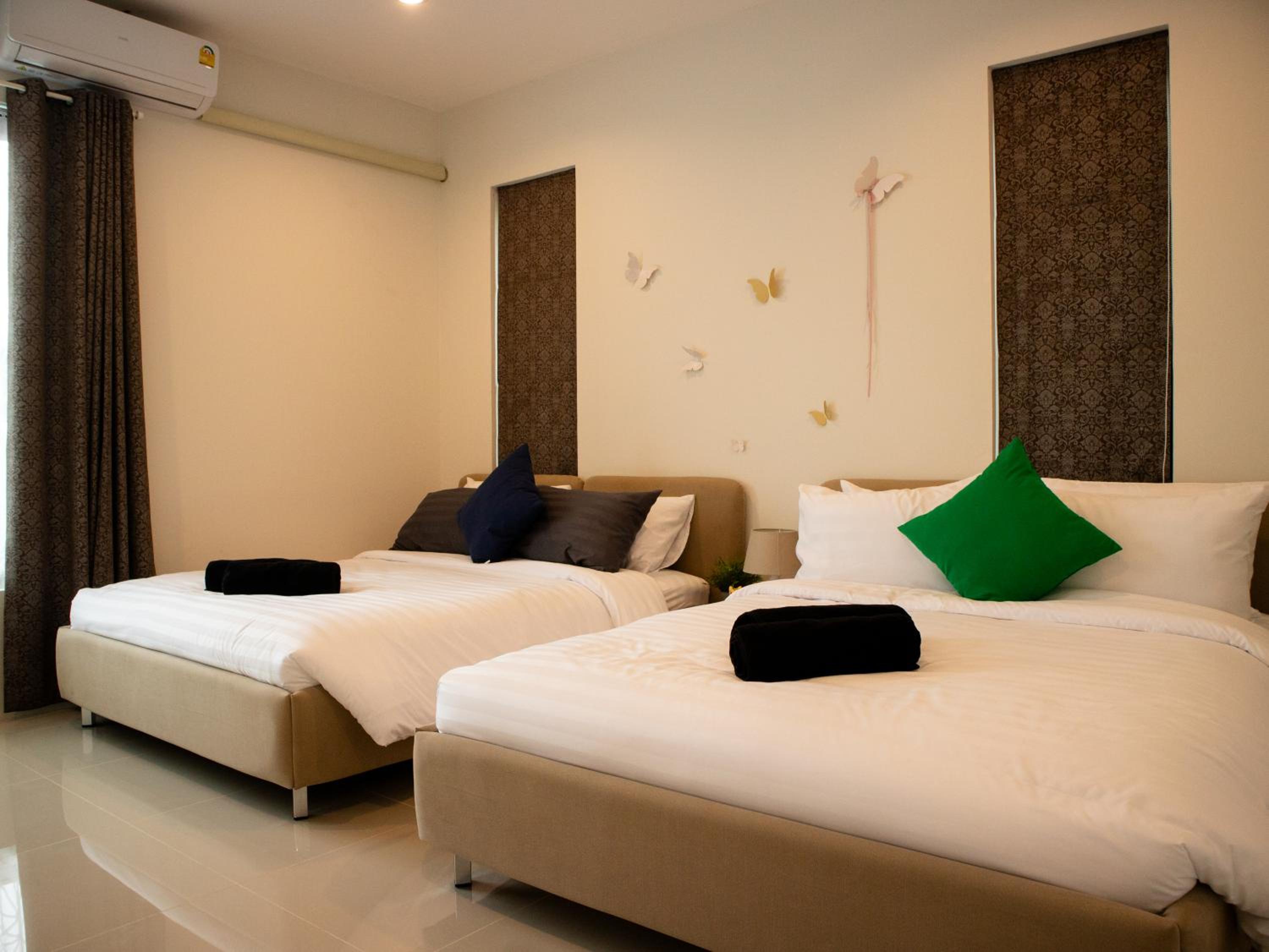 Two-Bedroom Villa - Photo 5