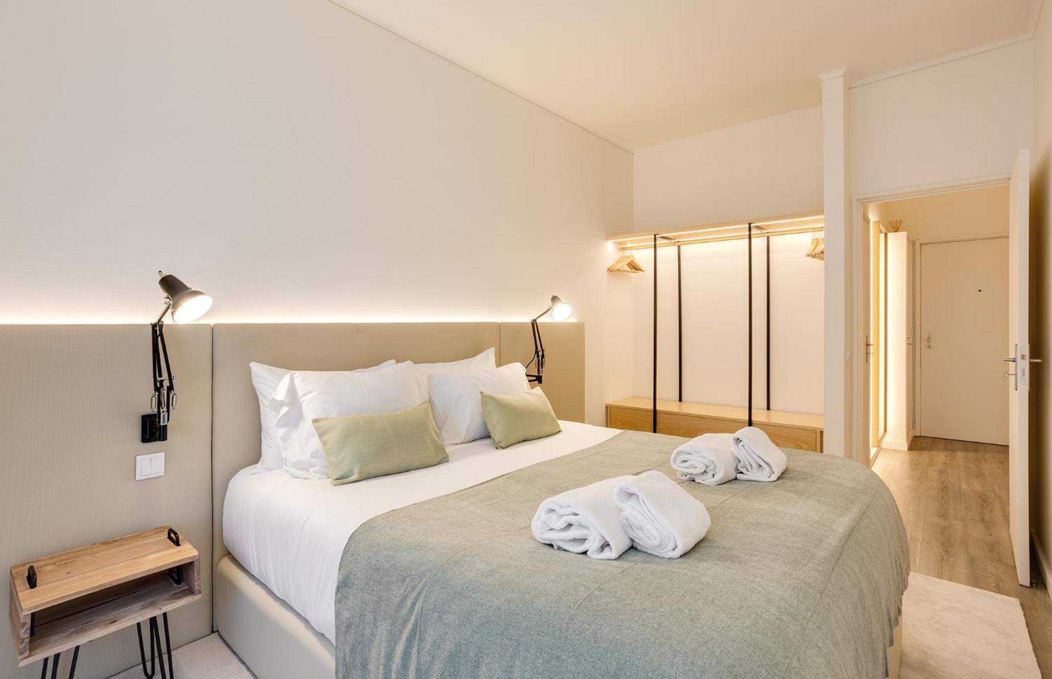 One-Bedroom Apartment thumbnail 5