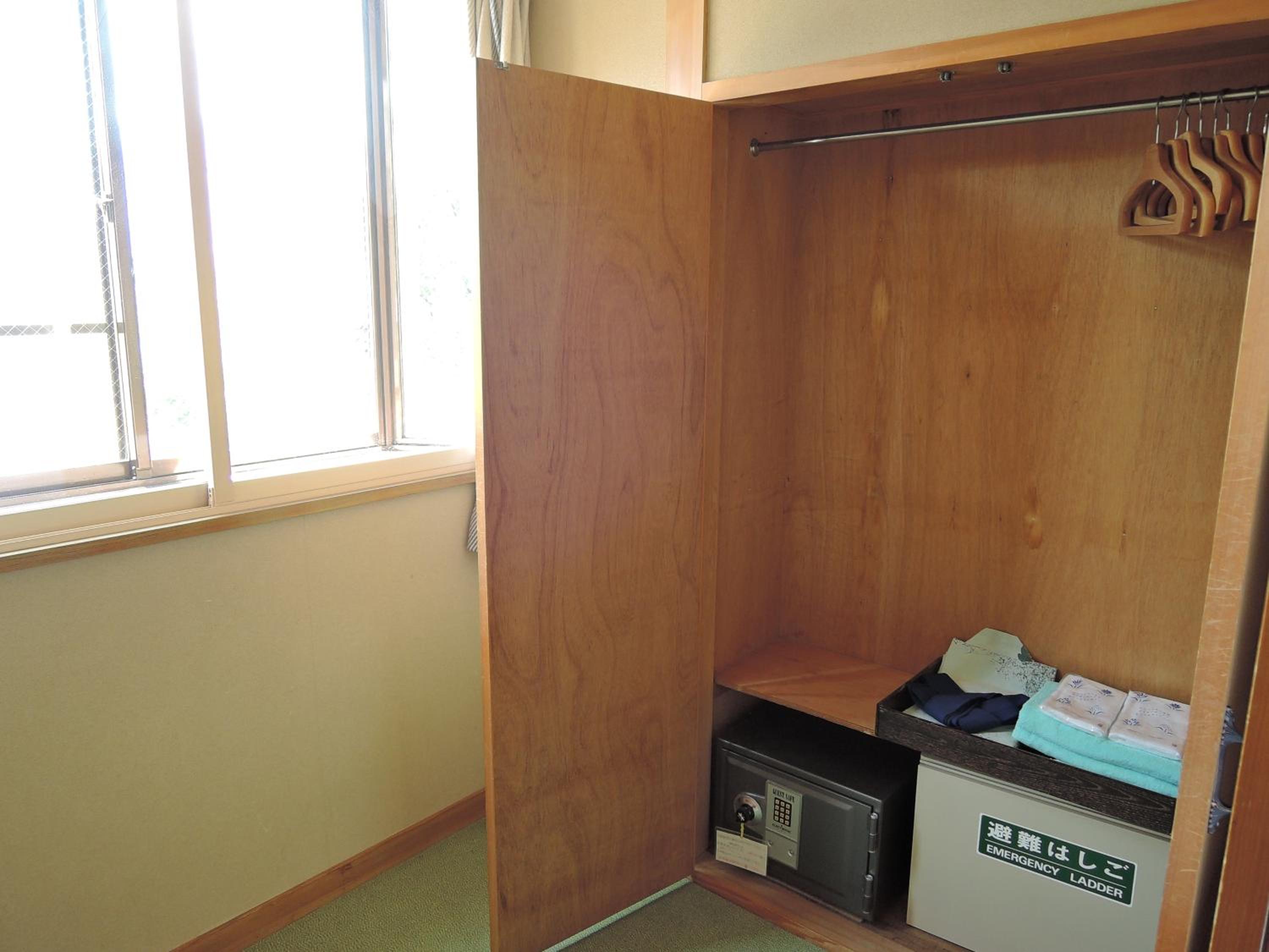 Japanese-Style Single Room