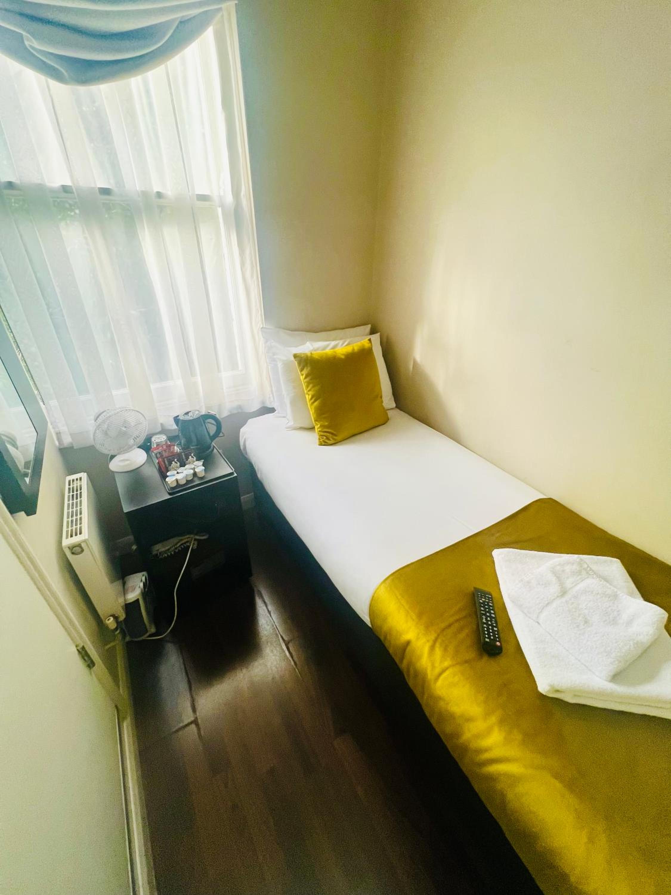 Small Single Room