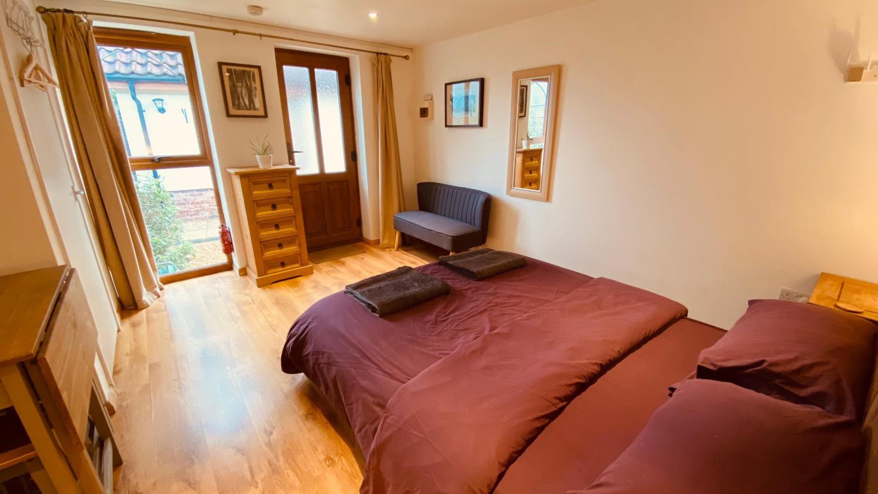 One-Bedroom Apartment - Photo 6