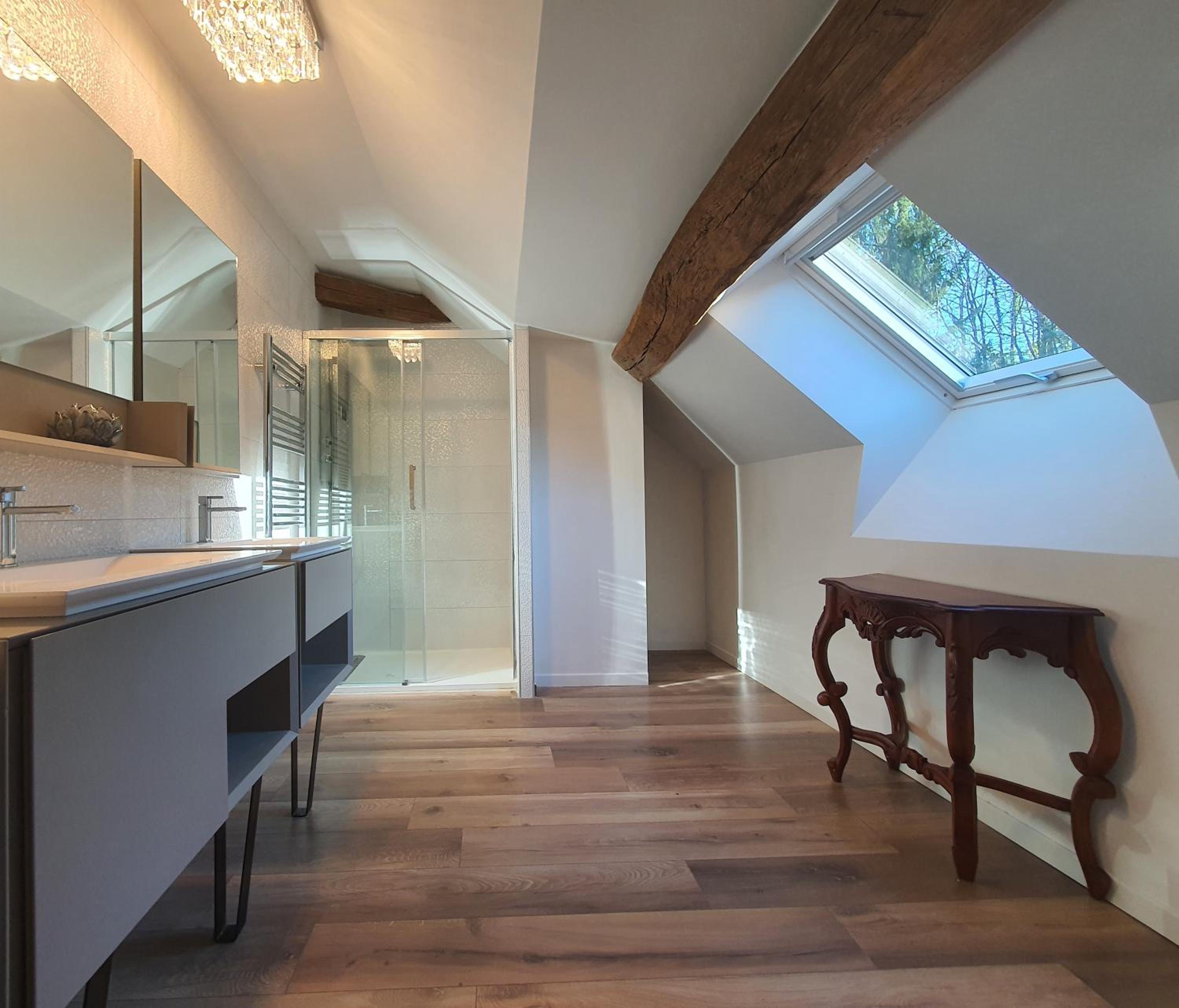 Suite - Photo 5