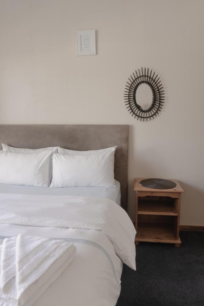 Economy Double Room photo 3