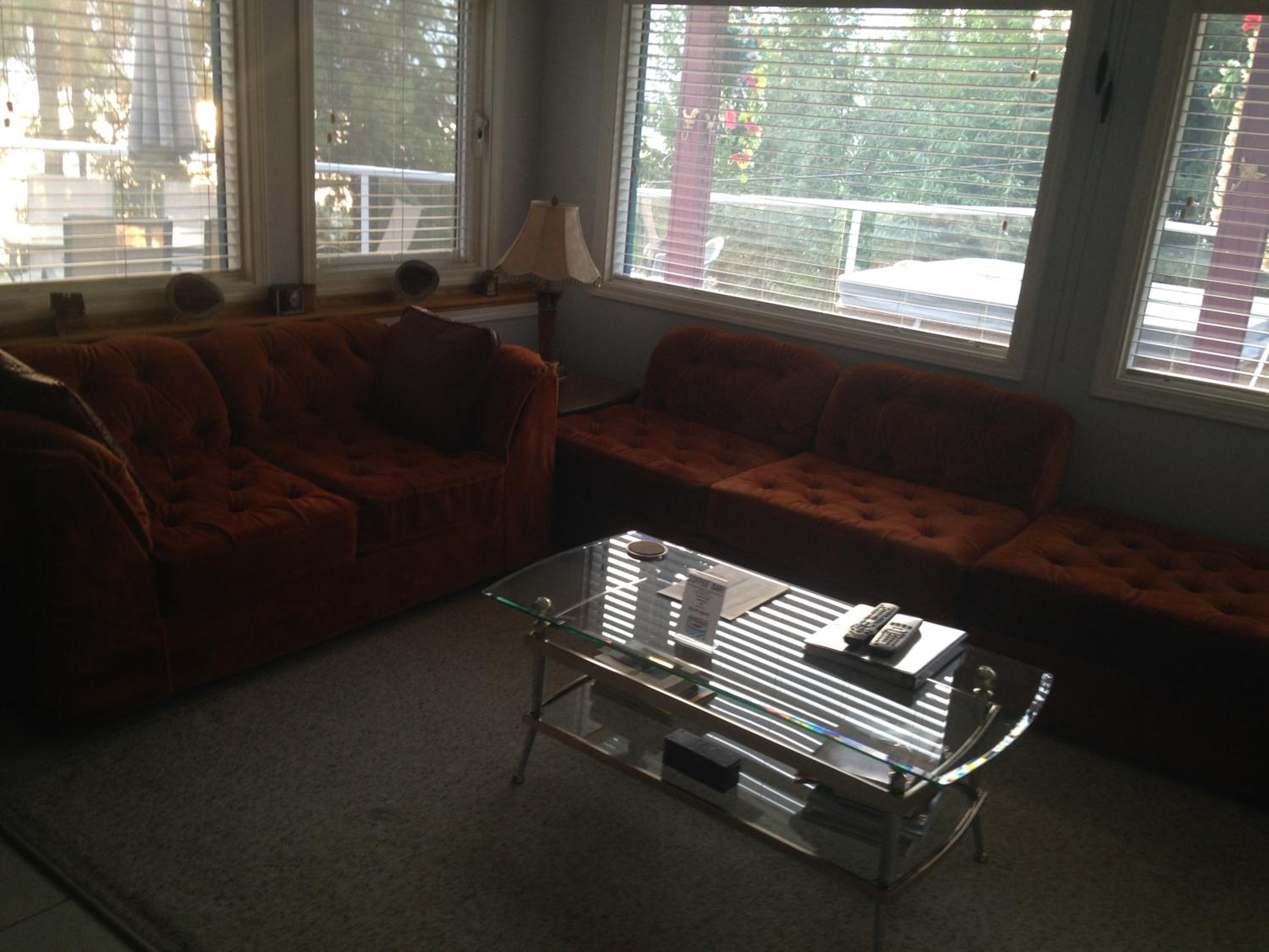 Queen Suite with Lake View photo 3