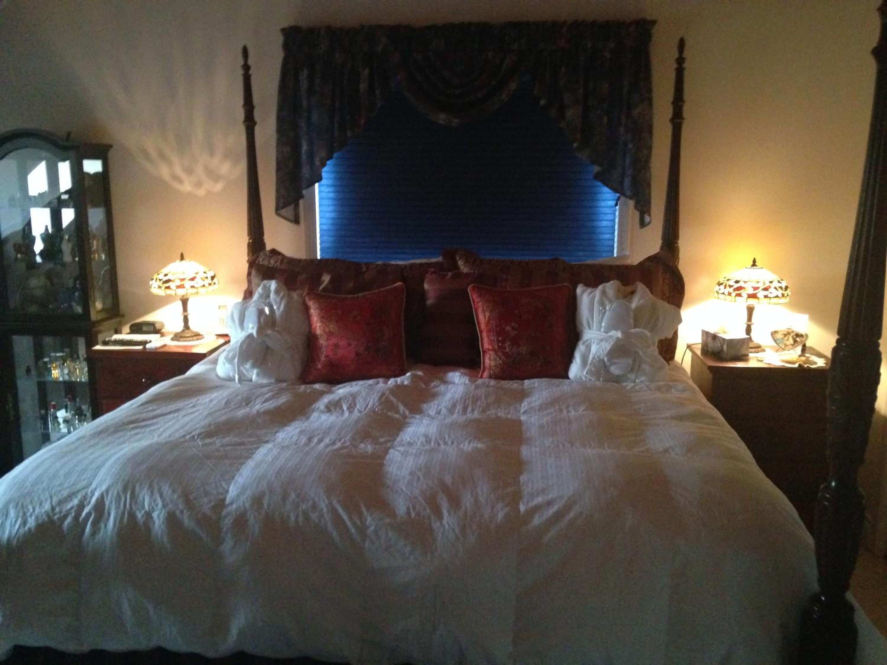 King Suite With Lake View photo 1