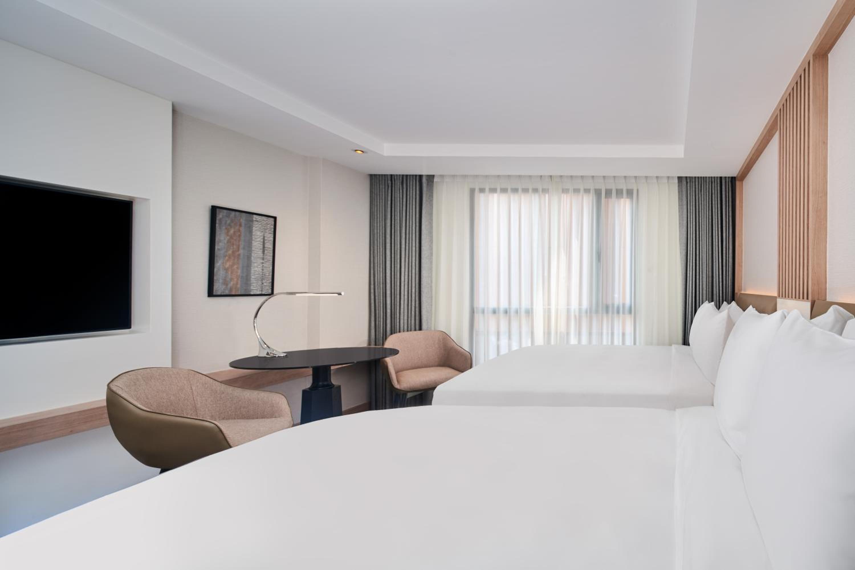 Superior Double Room with Two Double Beds and City View