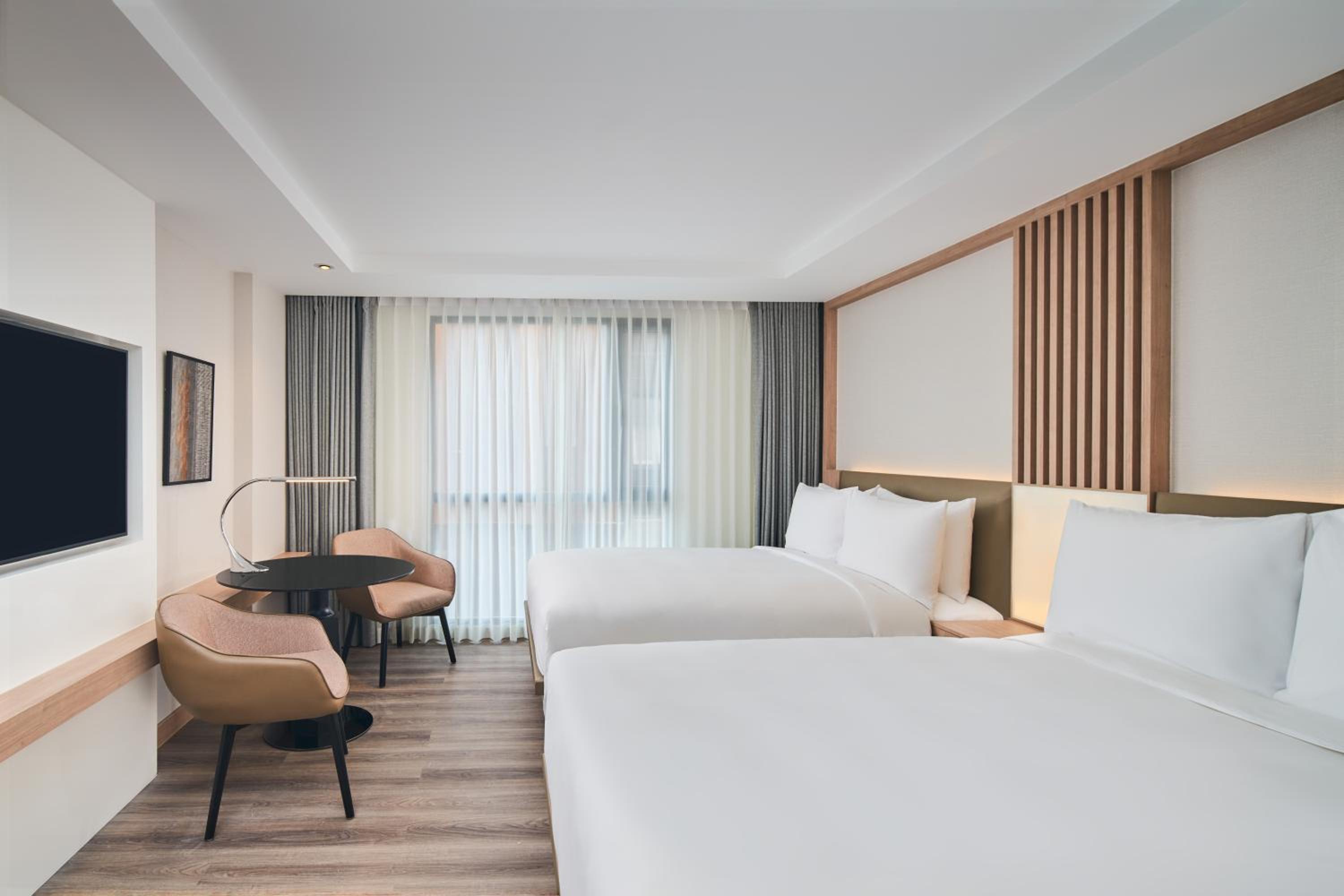 Superior Double Room with Two Double Beds and City View