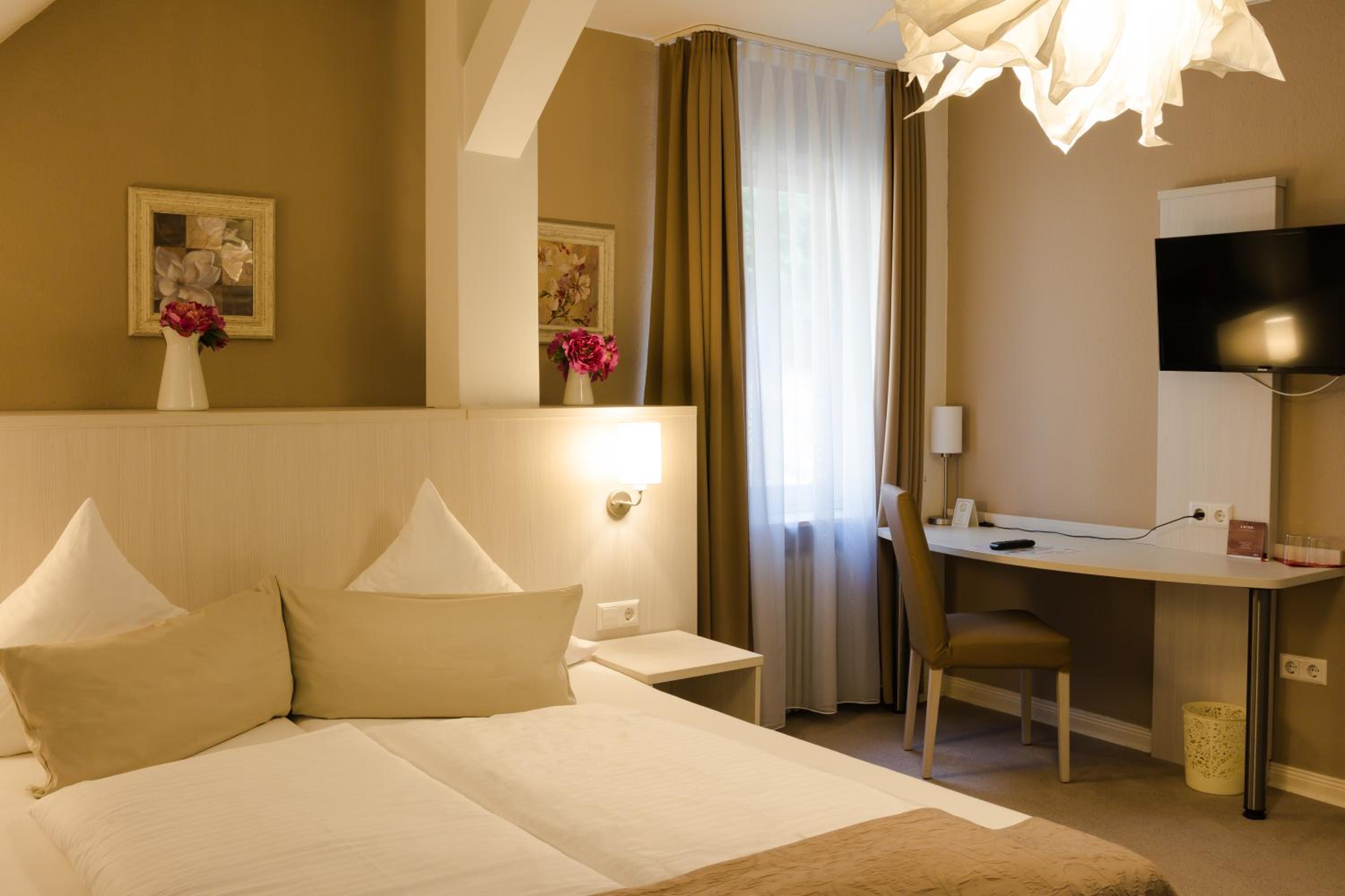 Double Room - Photo 2