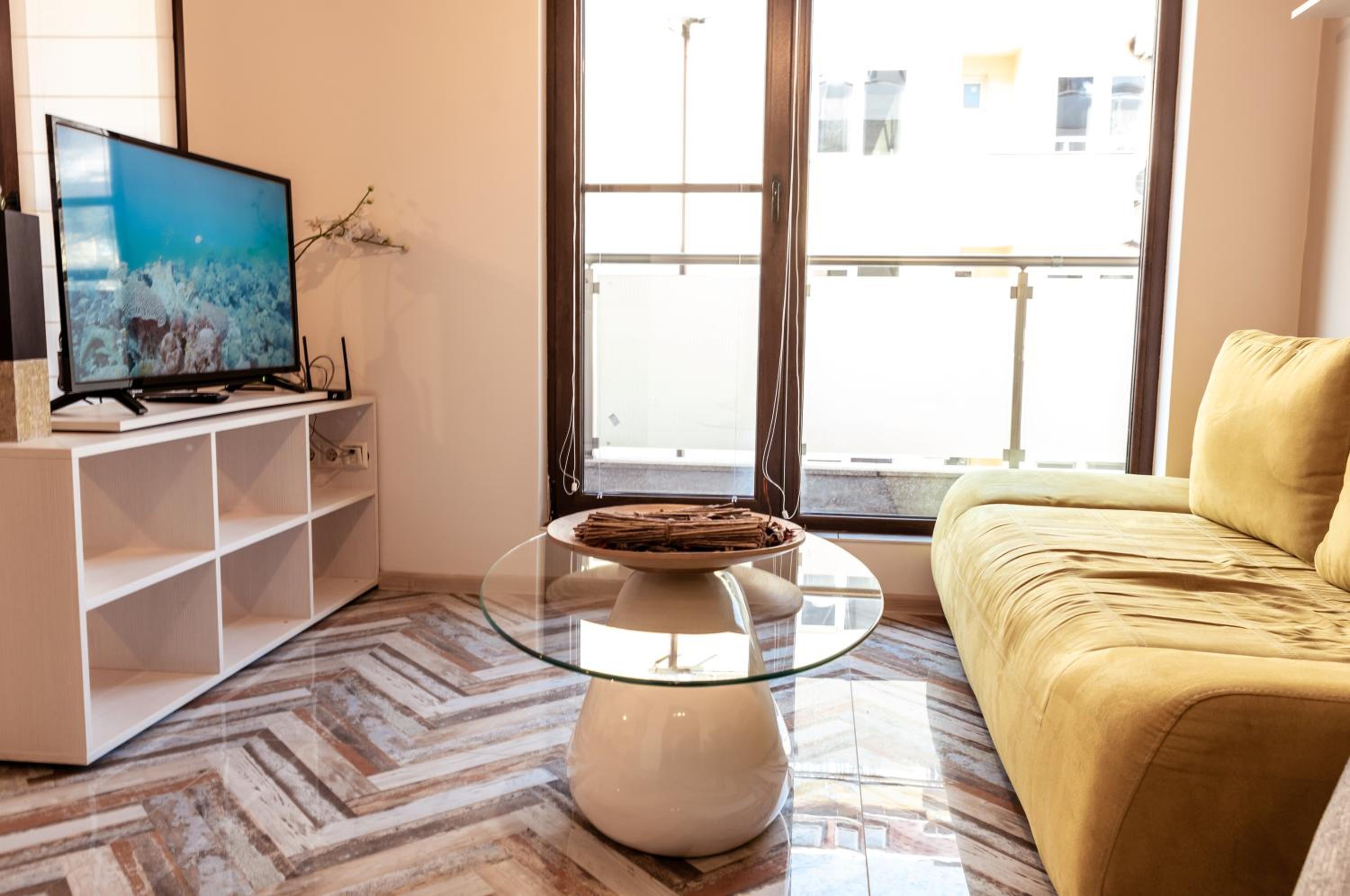 One-Bedroom Apartment - Photo 10