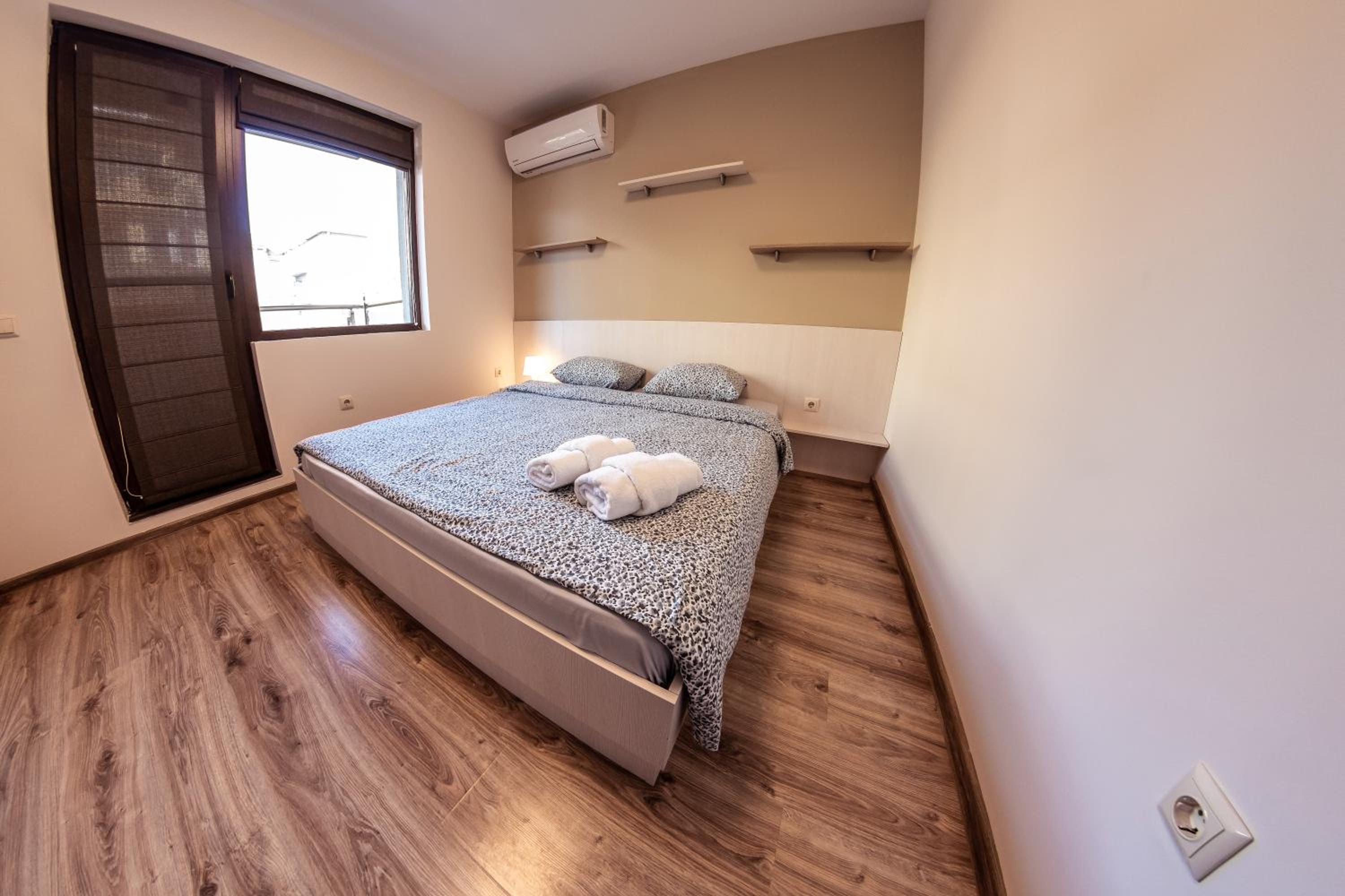 One-Bedroom Apartment - Photo 13