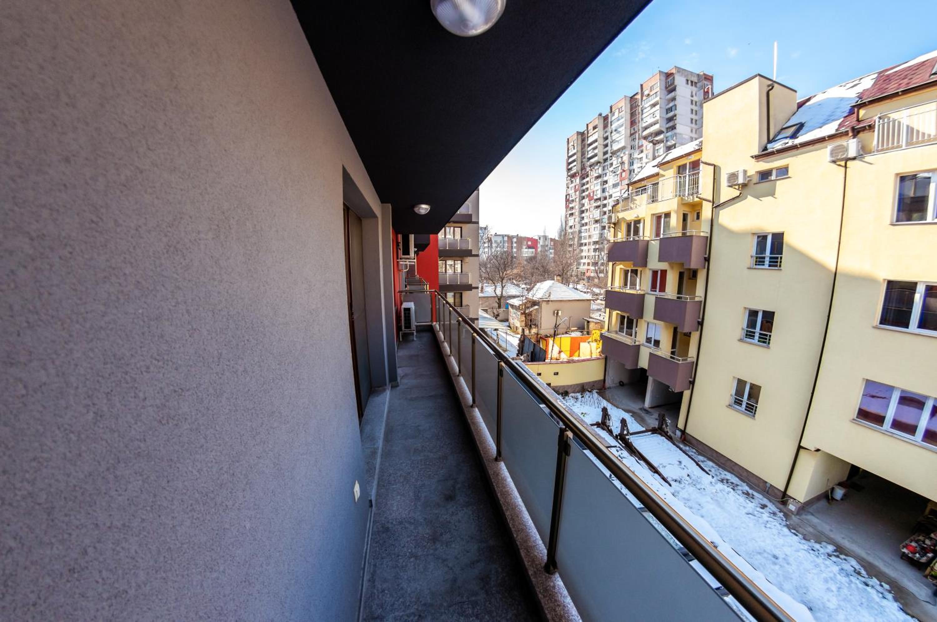 One-Bedroom Apartment - Photo 17