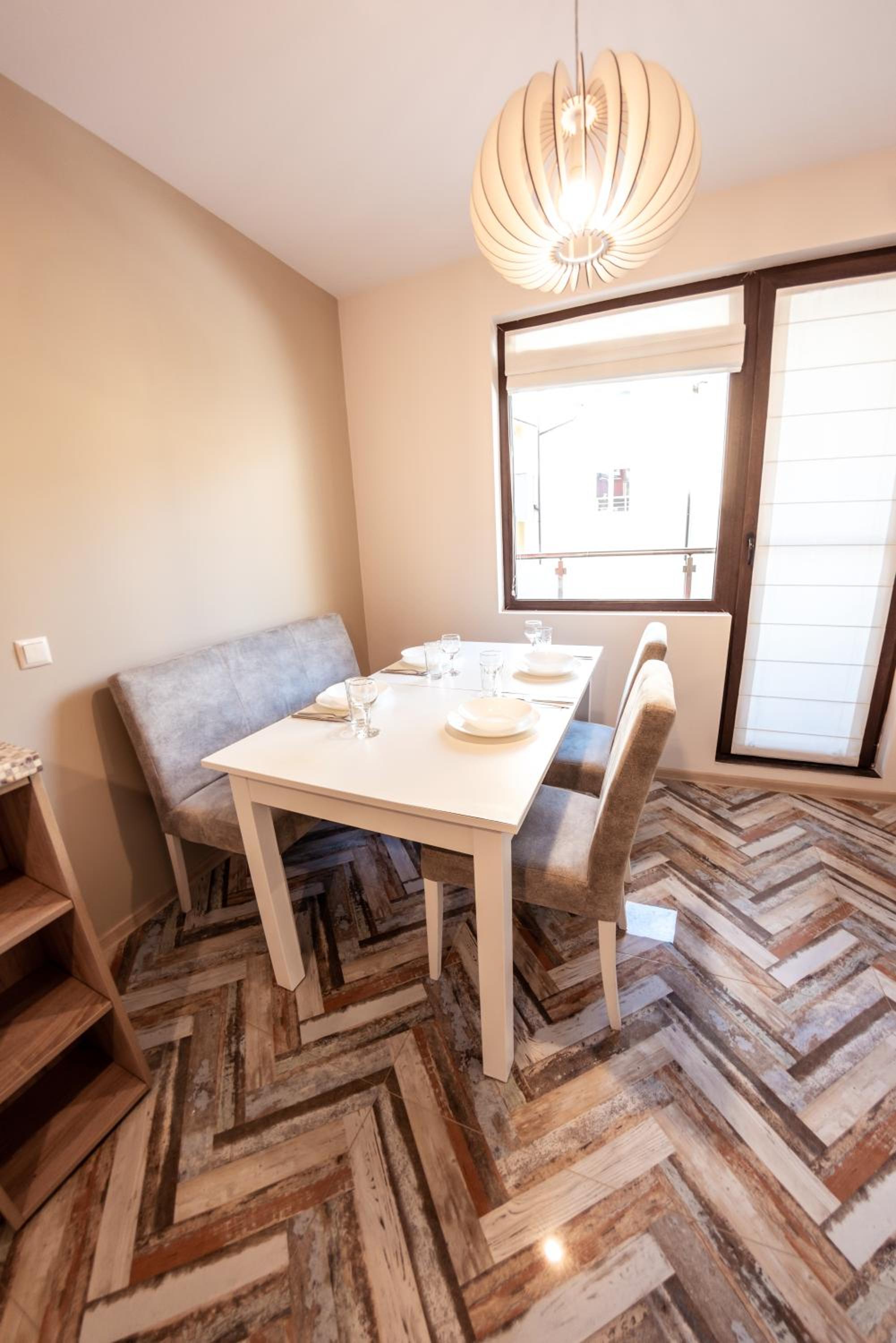 One-Bedroom Apartment - Photo 19