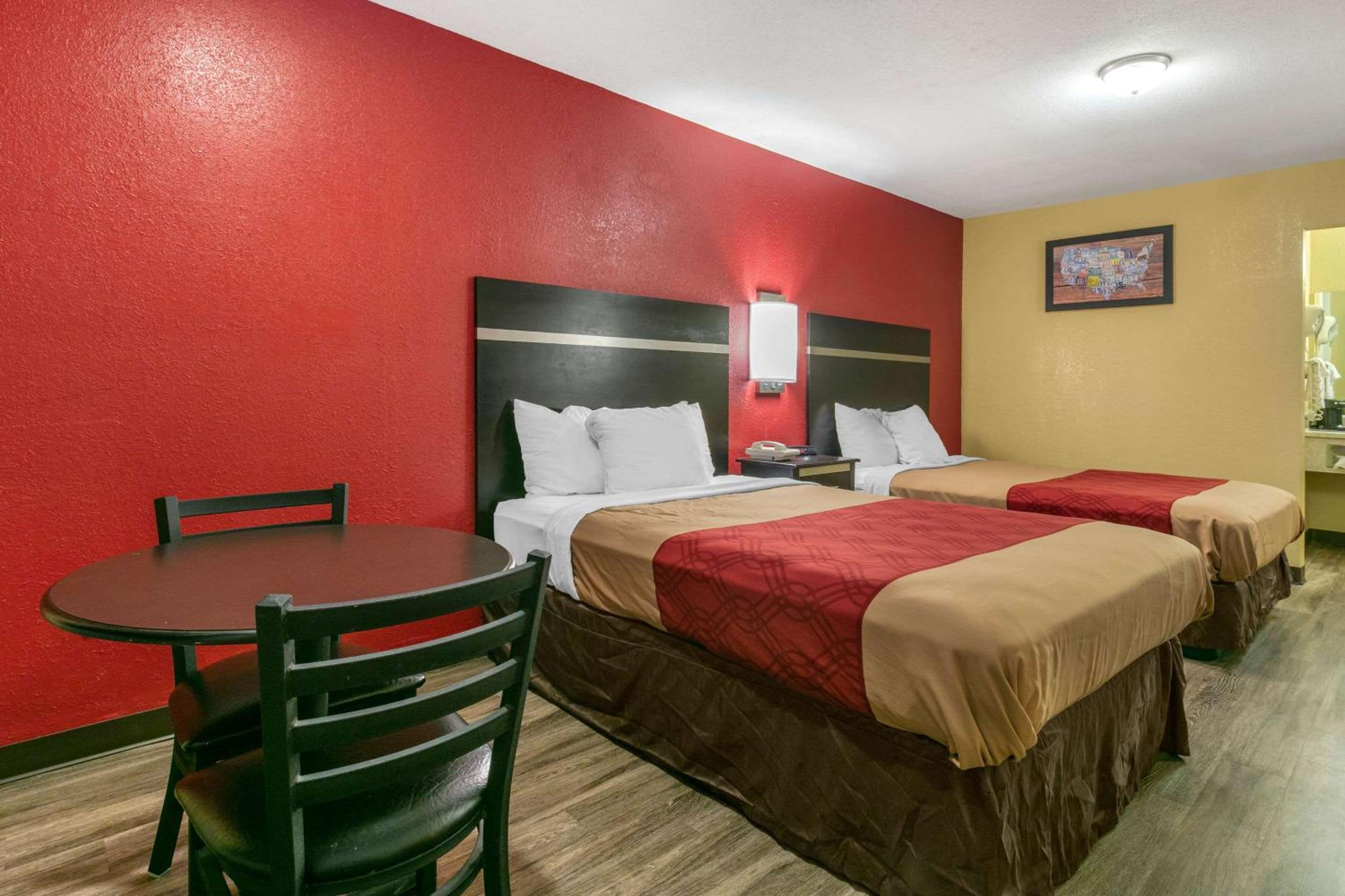 Double Room with Two Double Beds - Non-Smoking - Photo 7