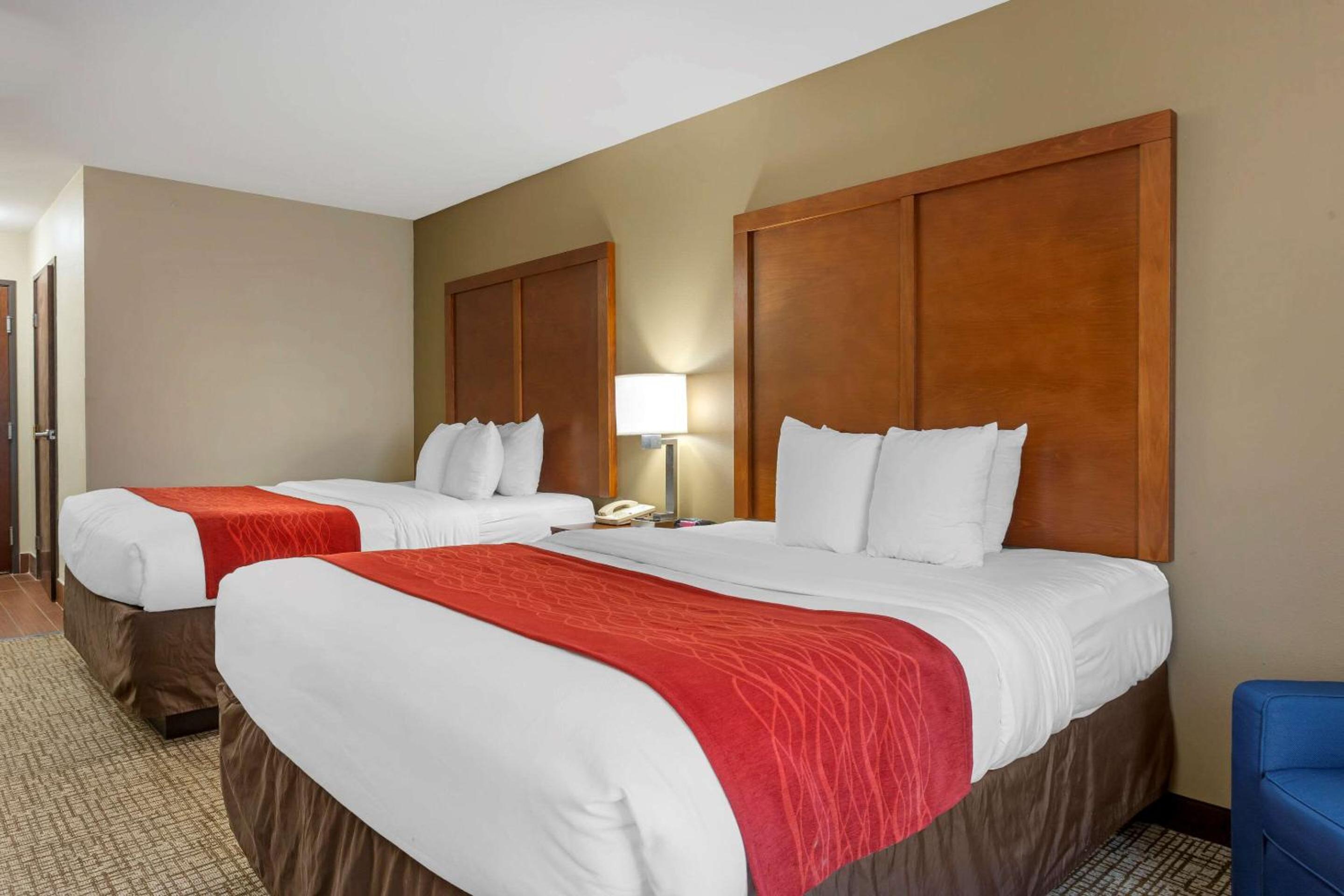Queen Room With Two Queen Beds - Accessible/Non-Smoking  photo 1