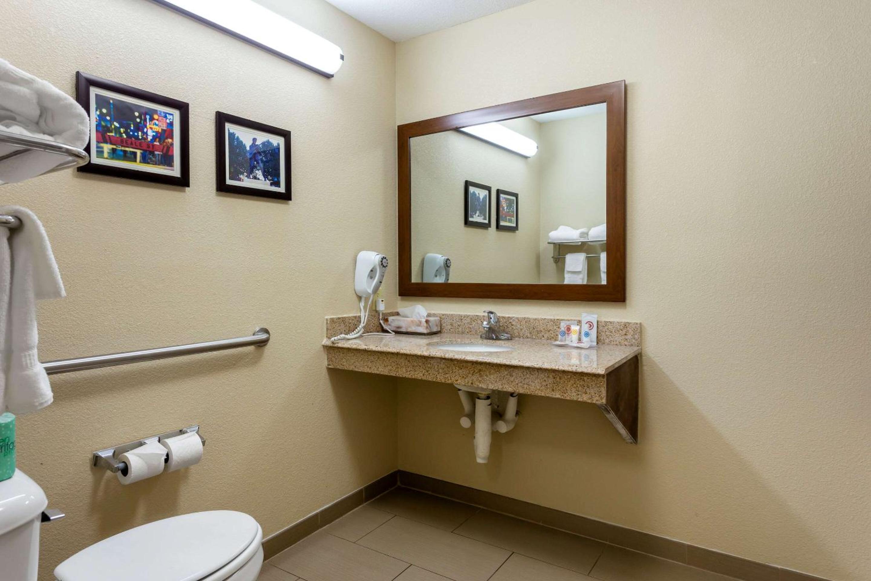King Room - Accessible/Non-Smoking - Photo 1