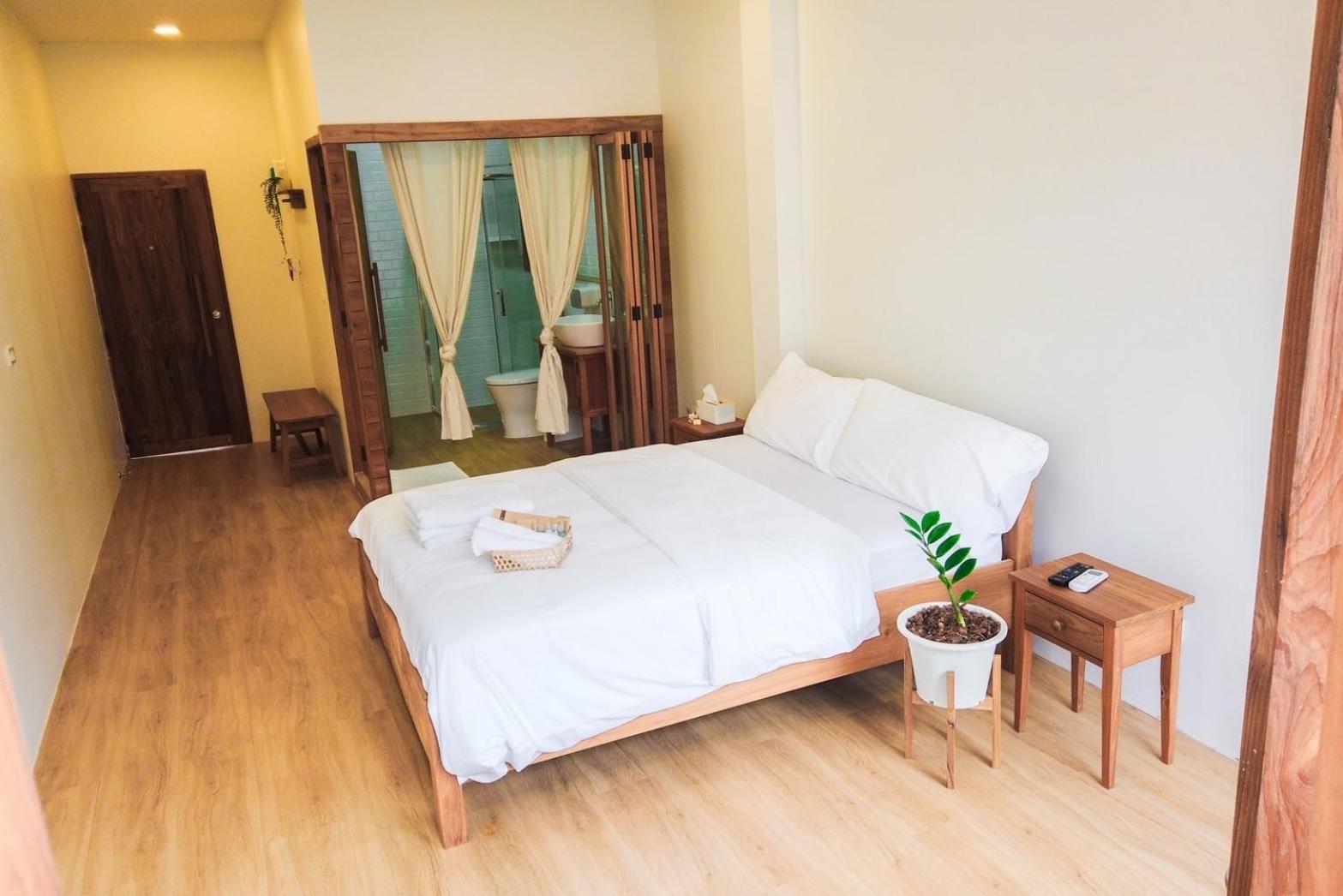 Double Room with Terrace - Photo 8