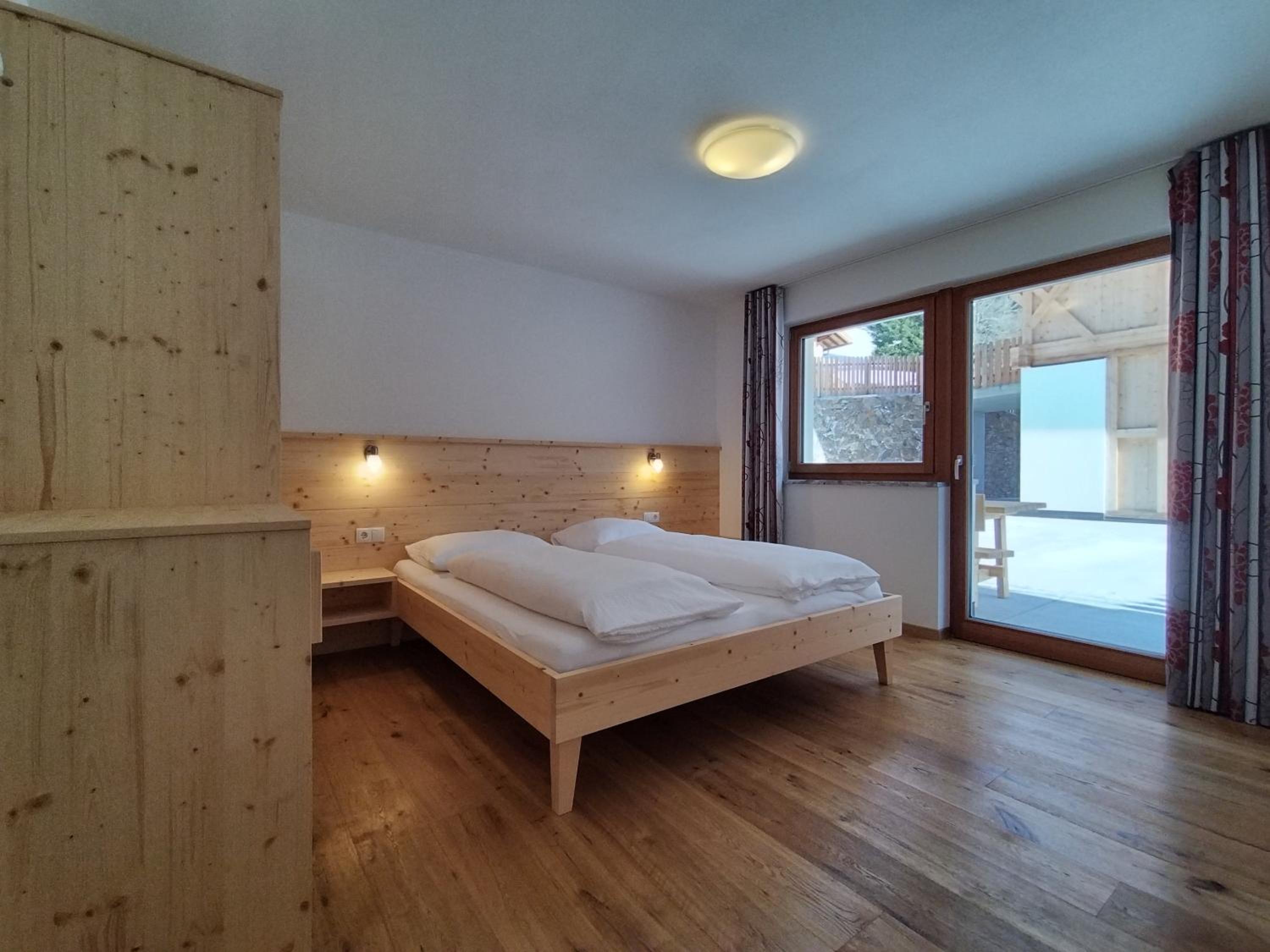 Apartment with Mountain View photo 2