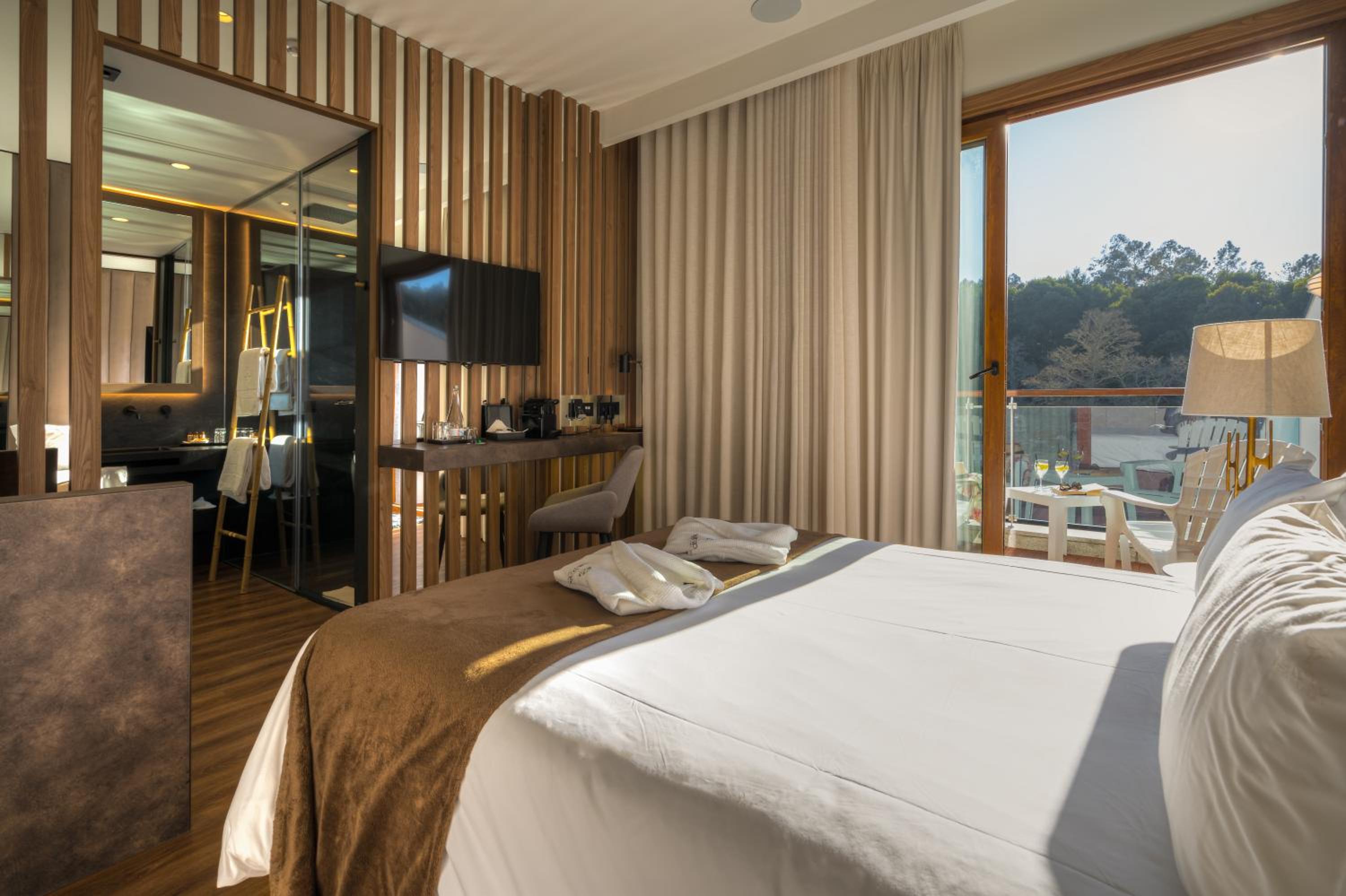 Suite with Private Pool - Photo 1