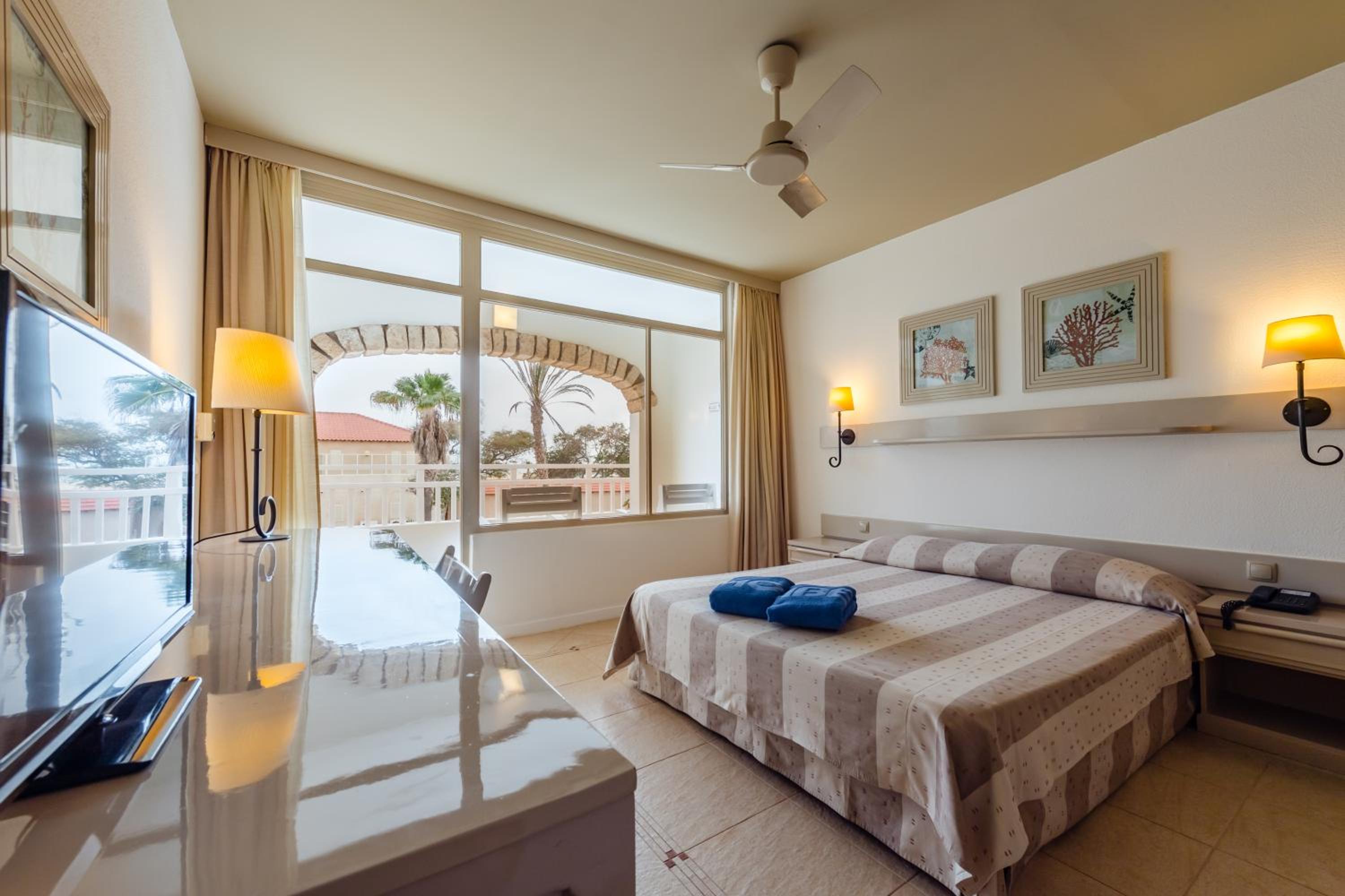 Double or Twin Room with Garden View - Photo 1