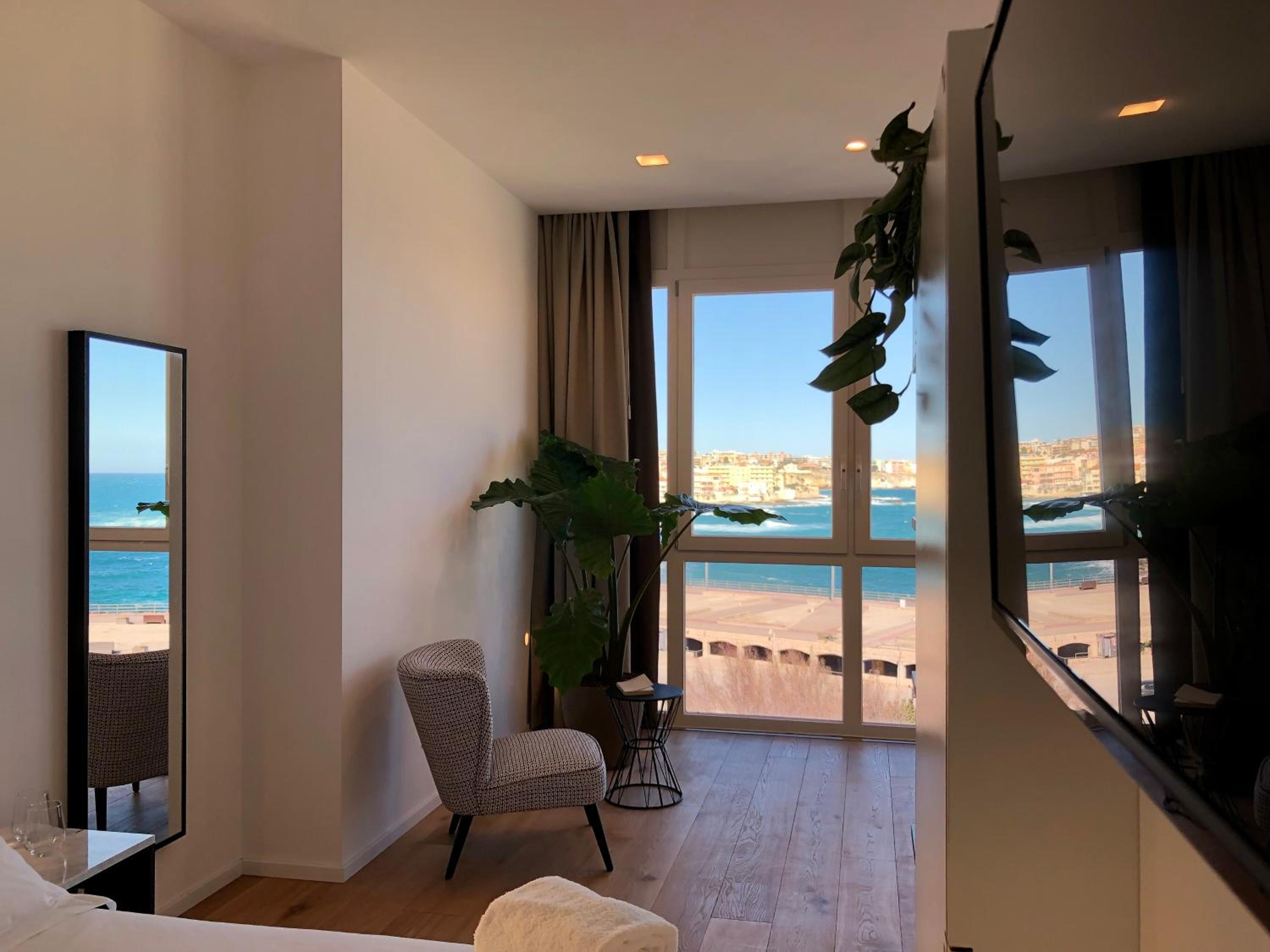 One-Bedroom Apartment - Photo 33