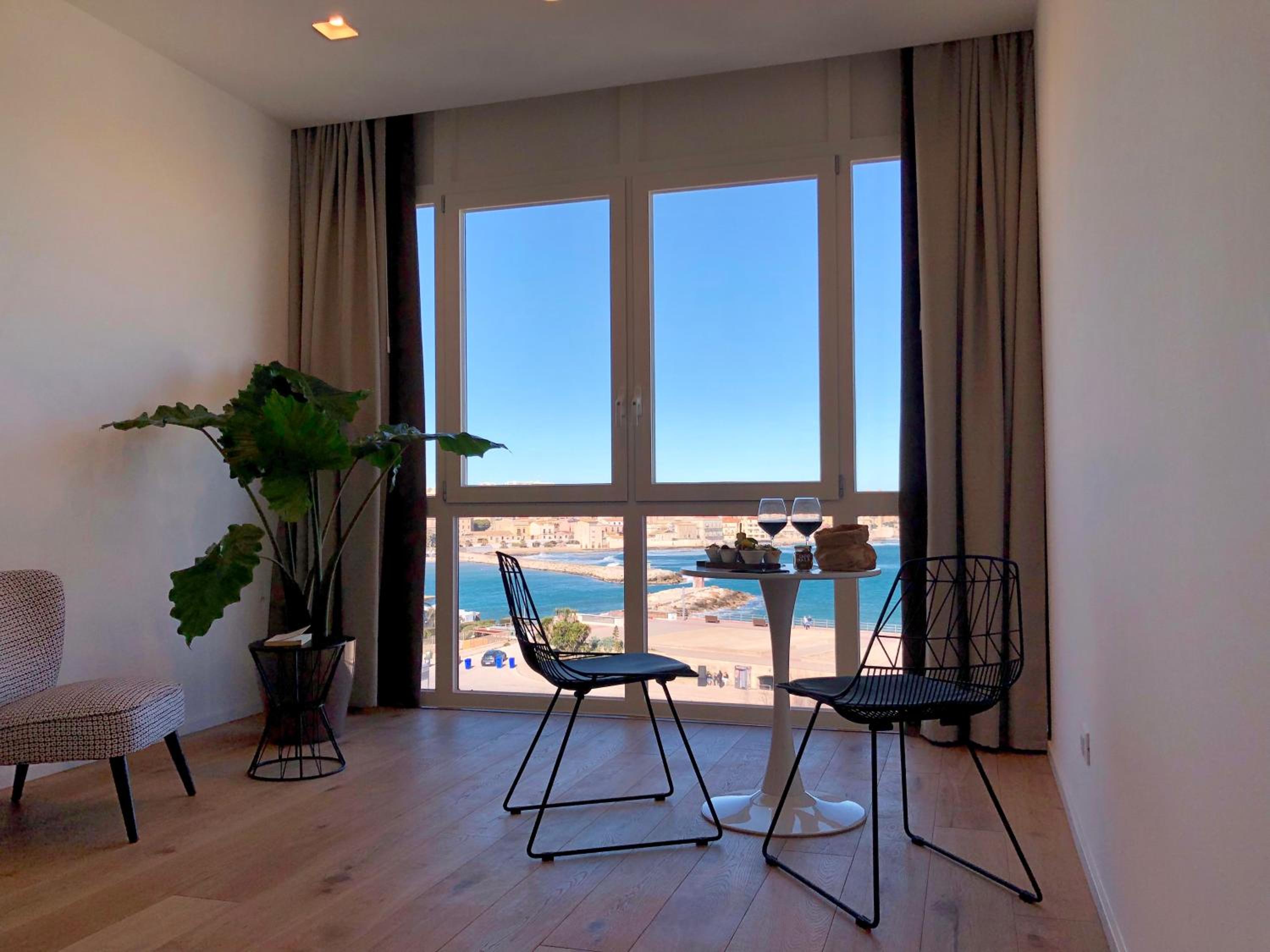 One-Bedroom Apartment - Photo 36