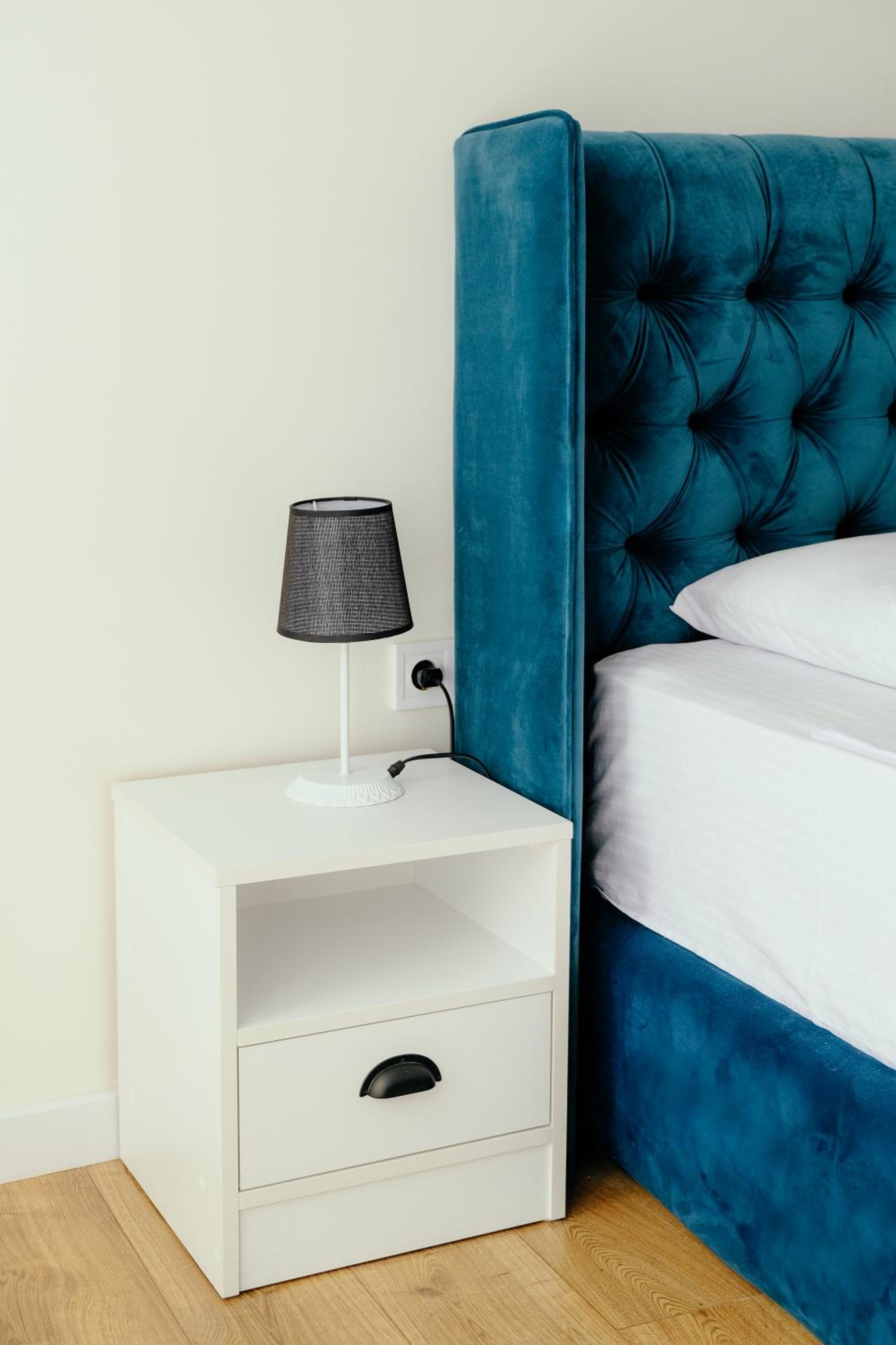 Double Room with Balcony - Photo 3