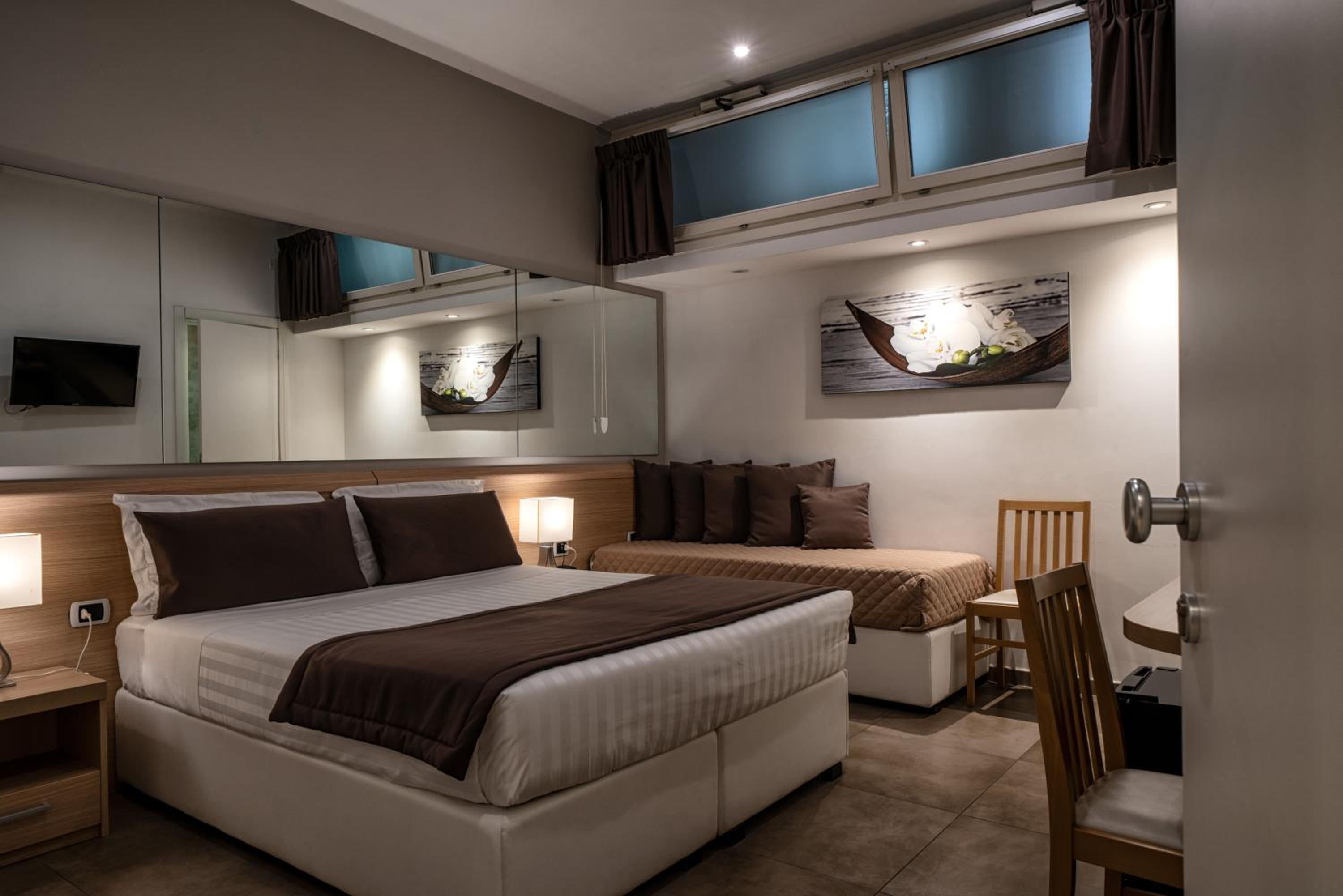 Double or Twin Room photo 1