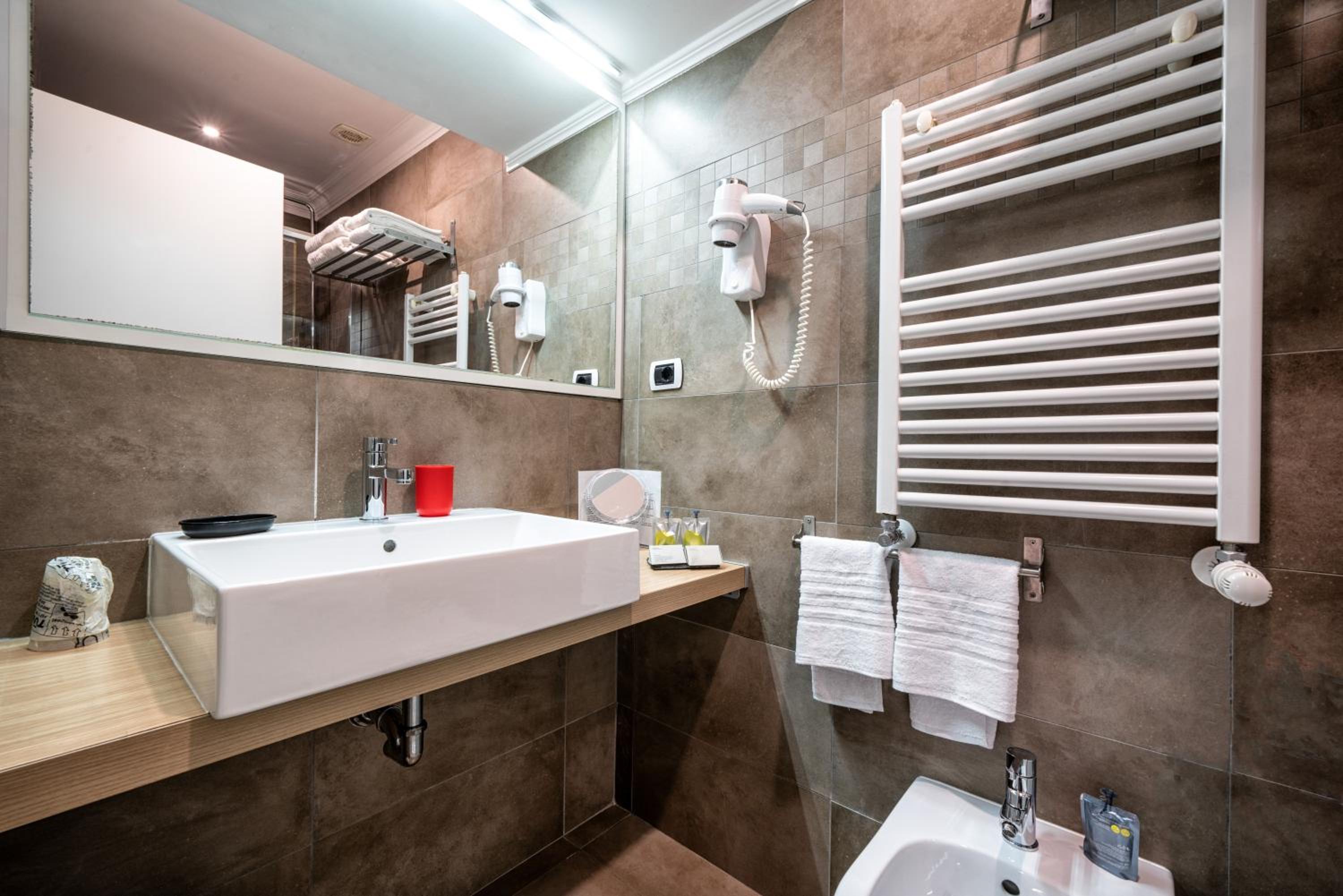 Double or Twin Room photo 2