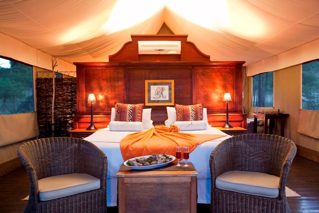 Standard Double or Twin Room with Balcony including game drives