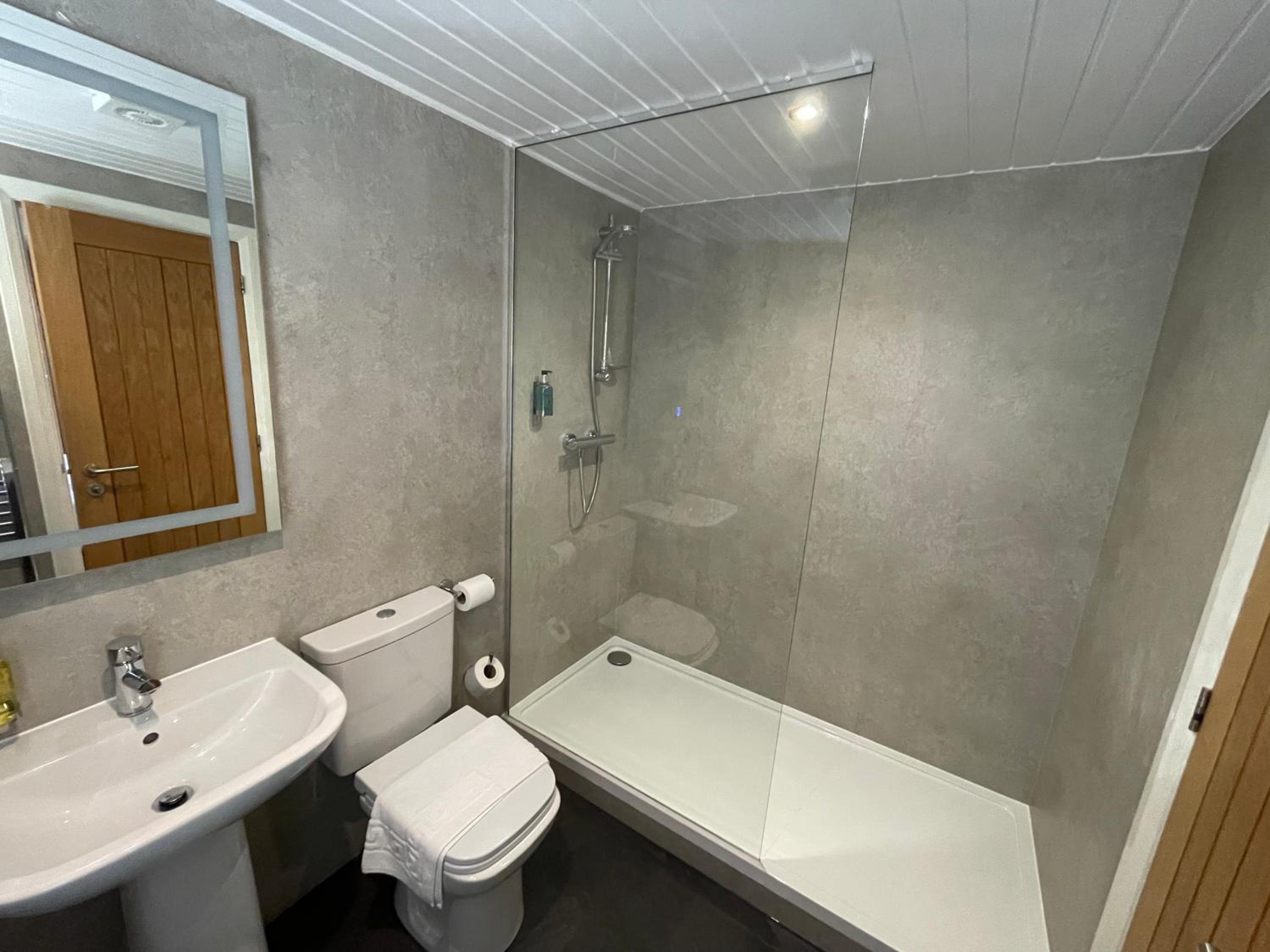 Superior Double or Twin Room photo 2