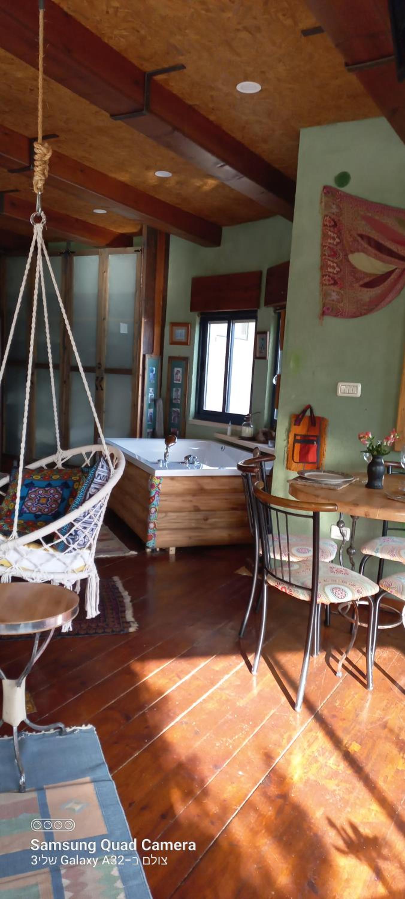 One-Bedroom House - Photo 25