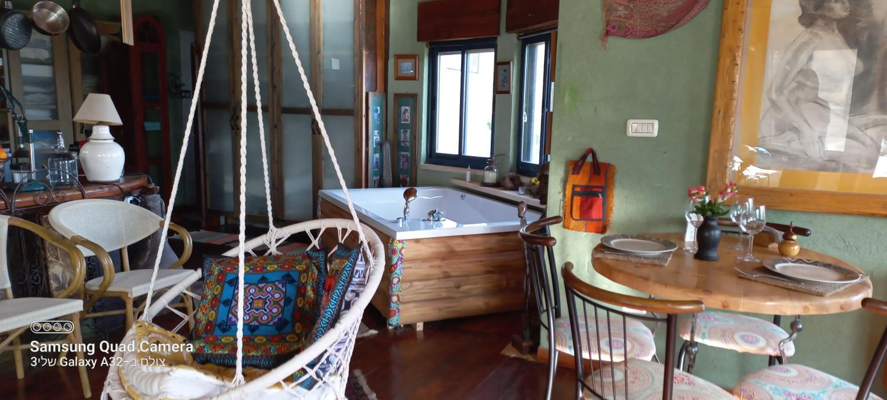 One-Bedroom House - Photo 36