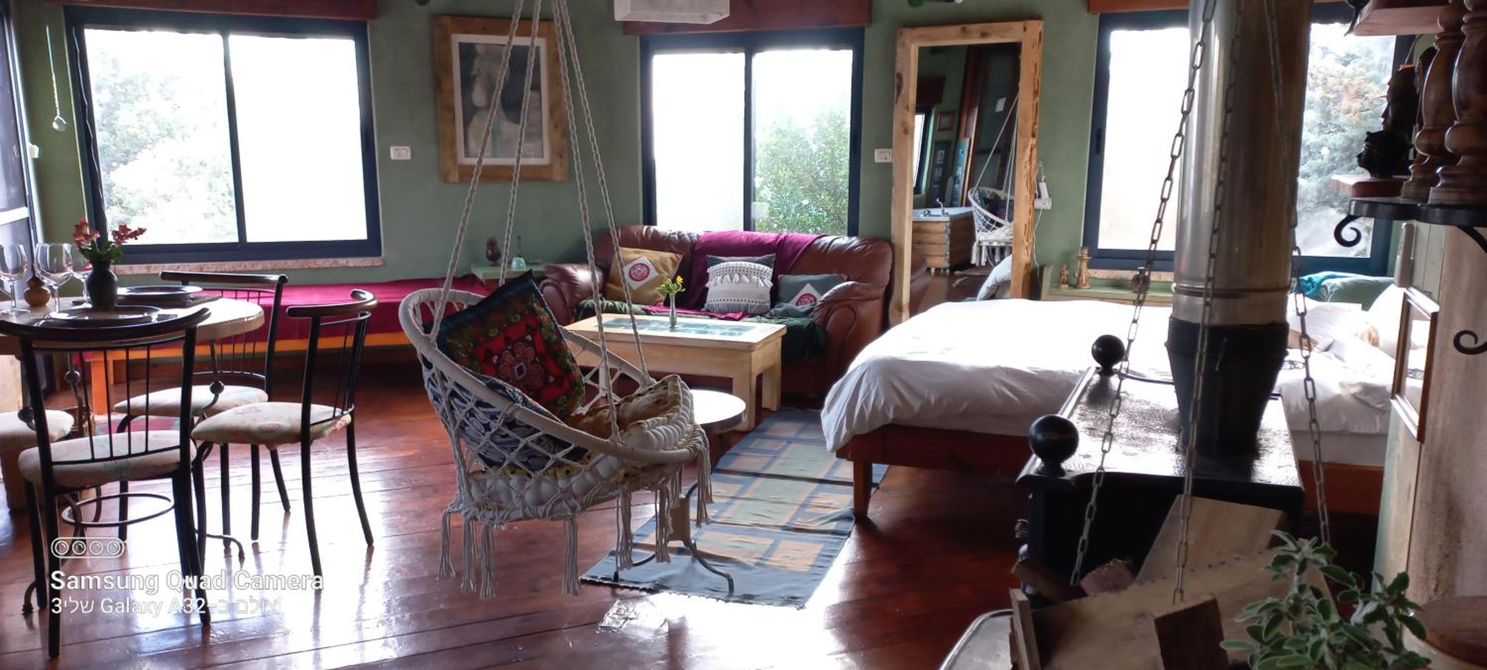 One-Bedroom House - Photo 20