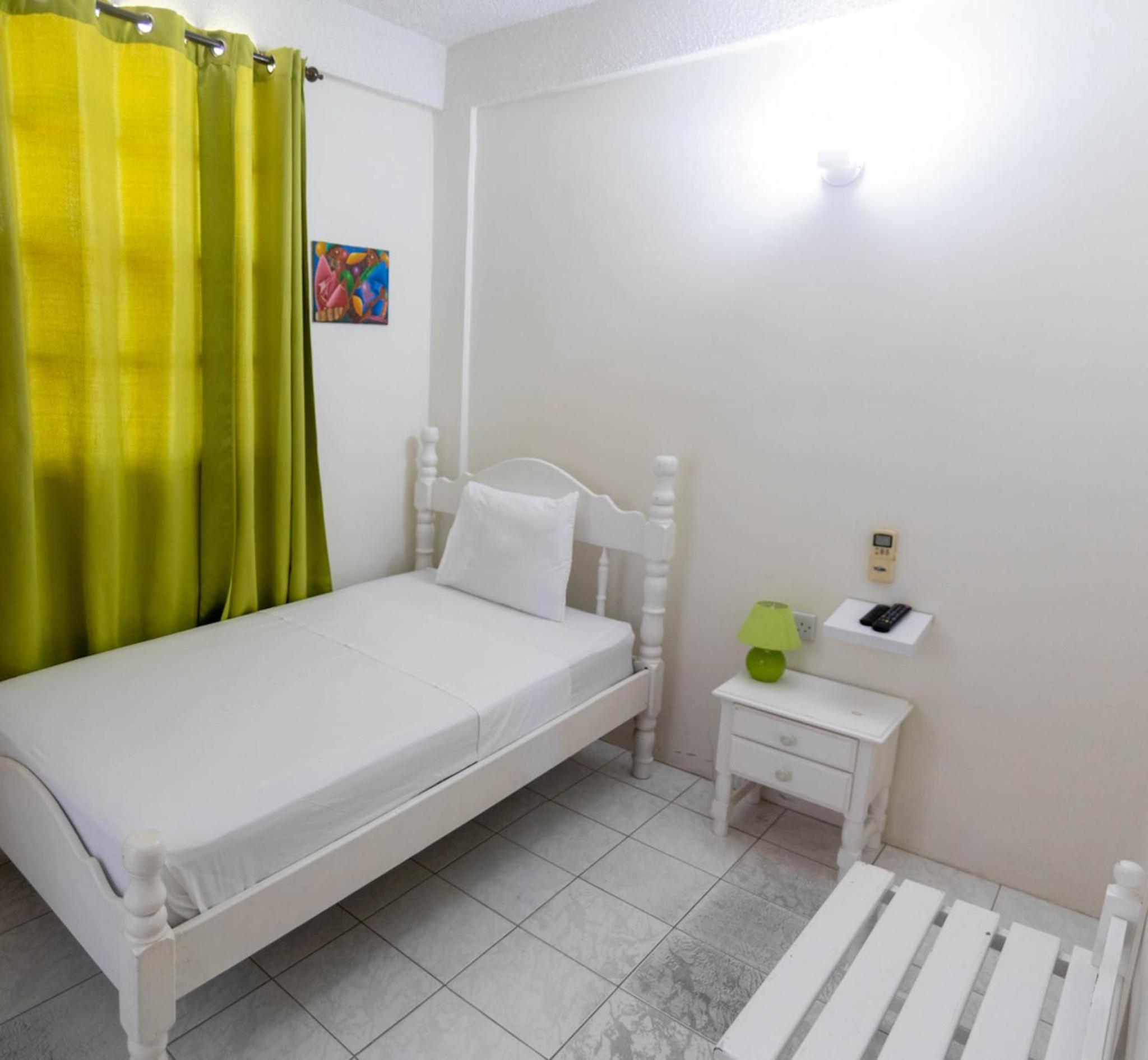 Standard Single Room with Shower photo 2