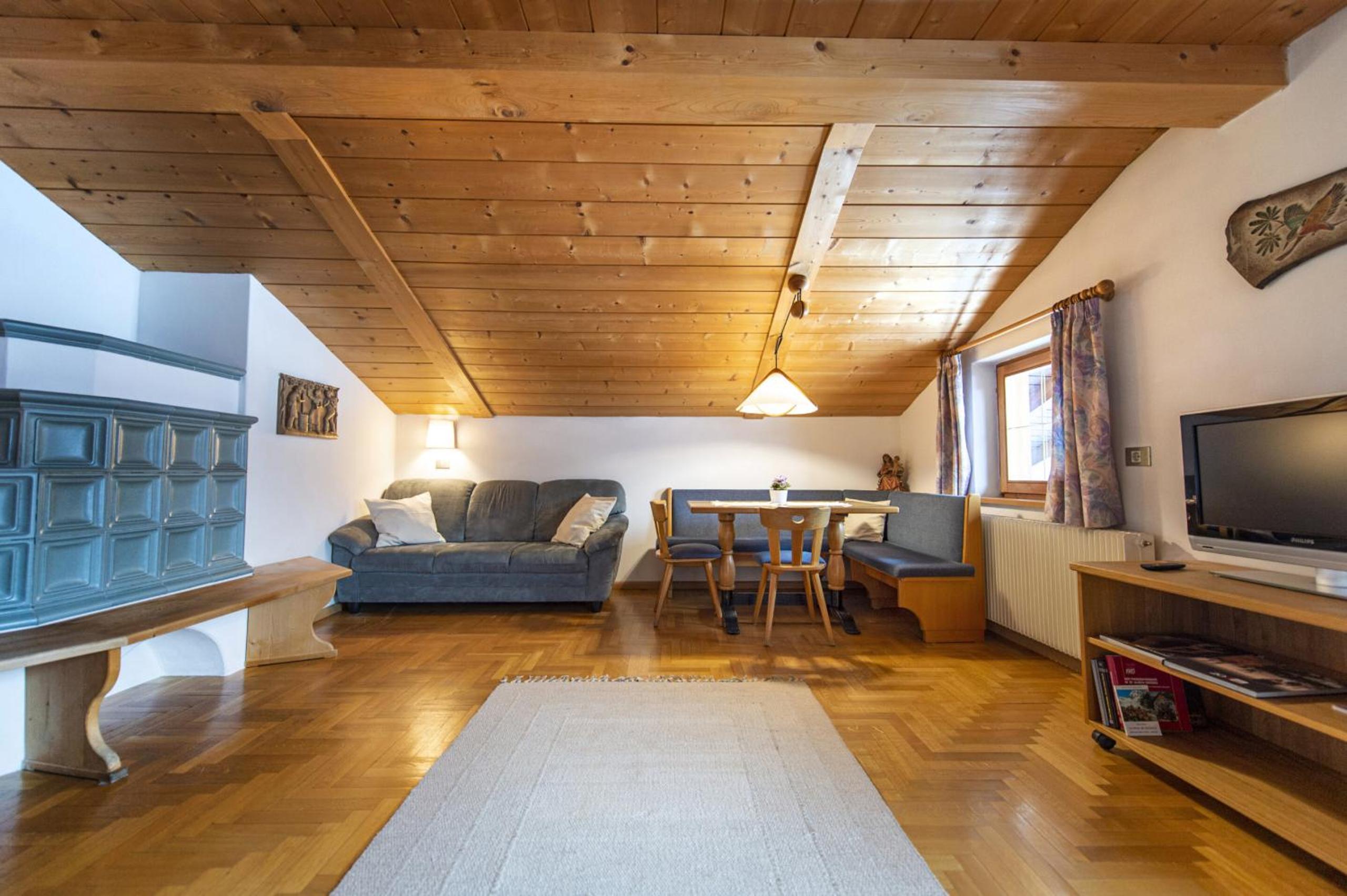 Apartment with Mountain View photo 1