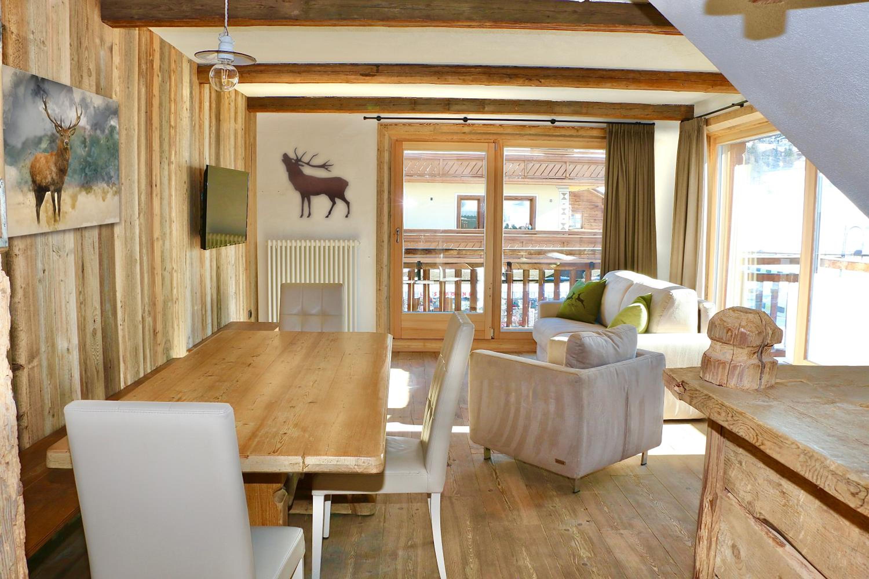 Three-Bedroom Apartment with Sauna