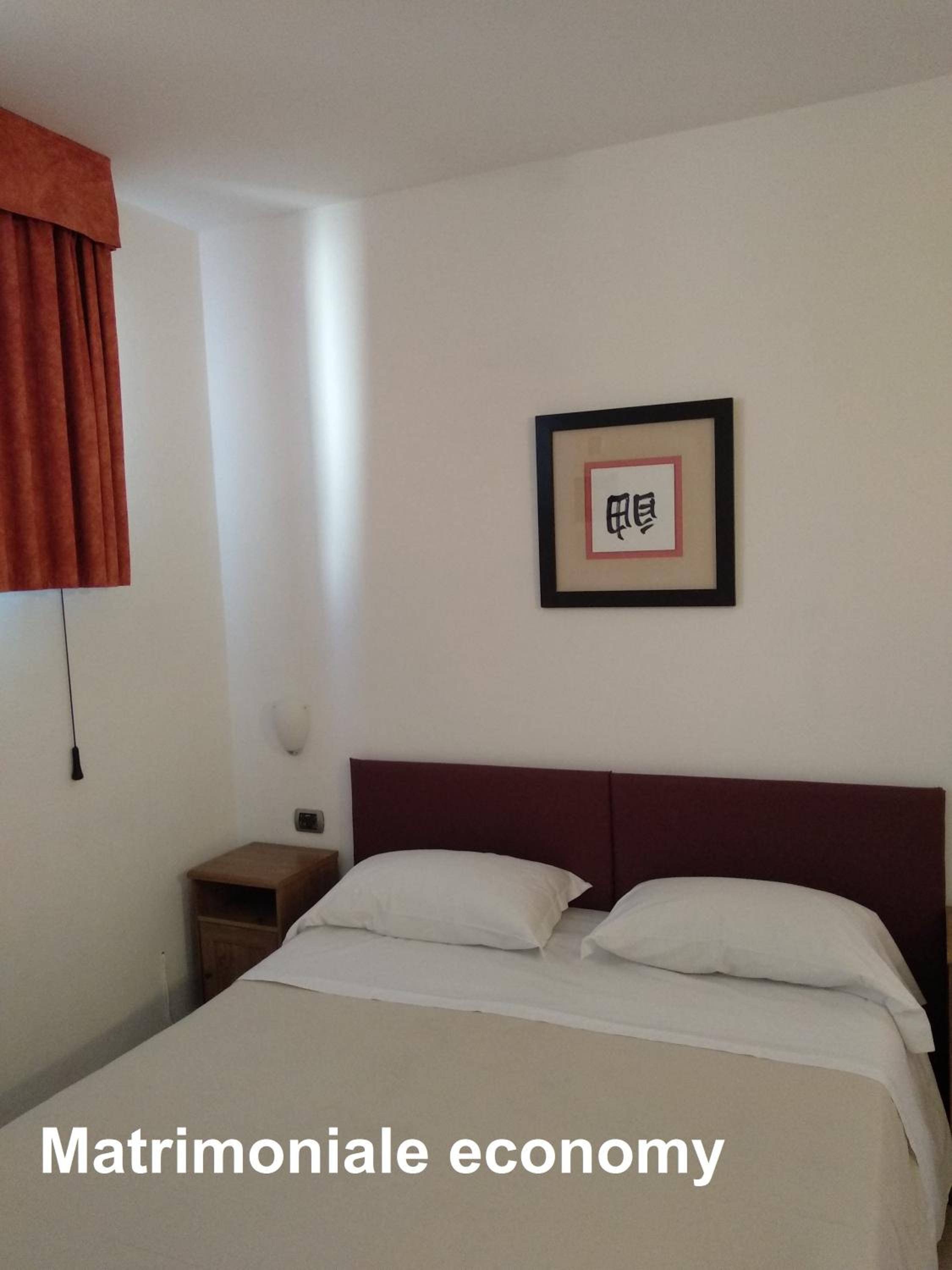 Economy Double Room photo 1