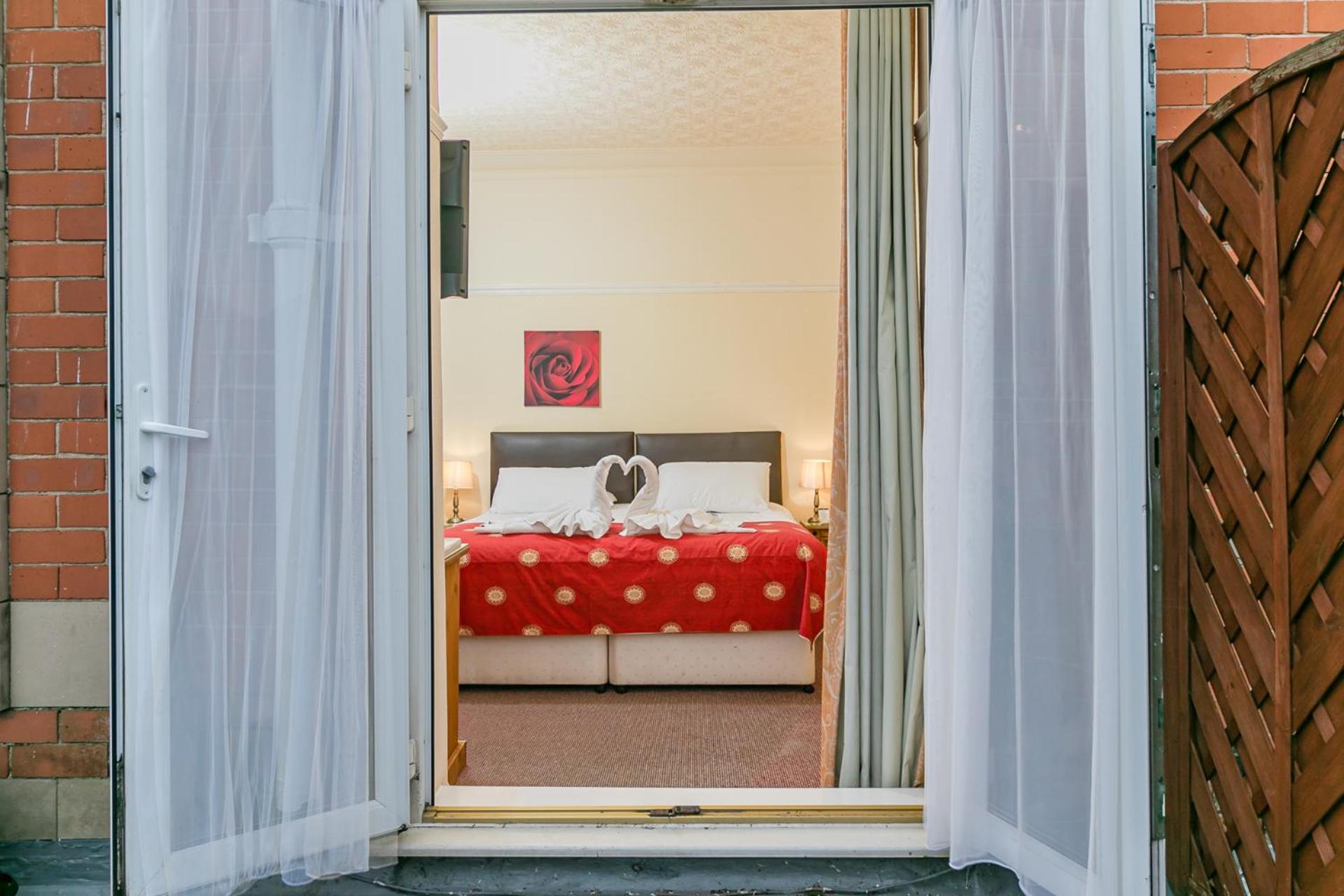 Executive Double with Balcony & Sea View photo 3