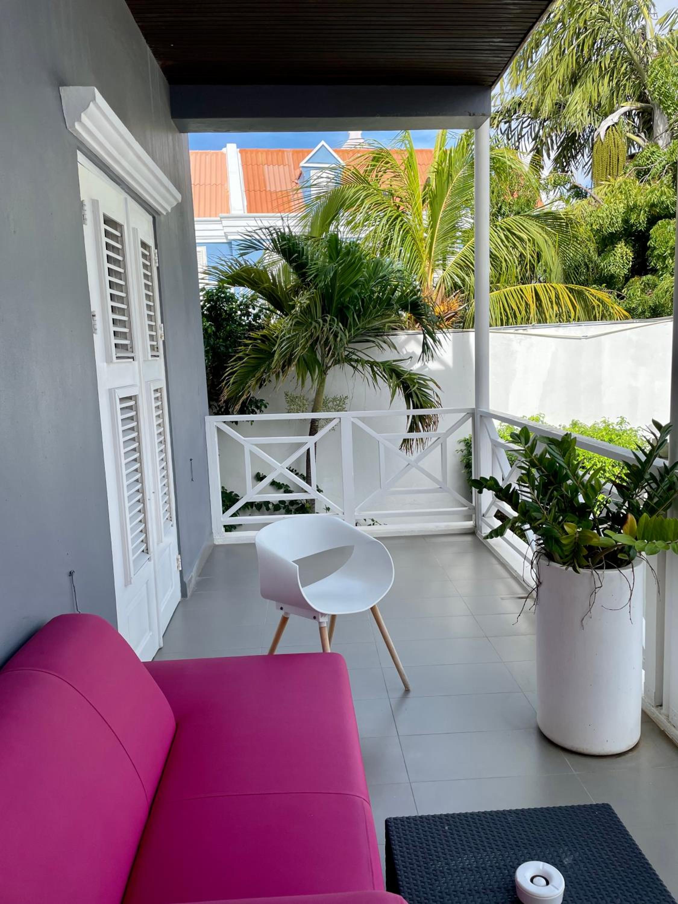 One-Bedroom Apartment with Balcony photo 3