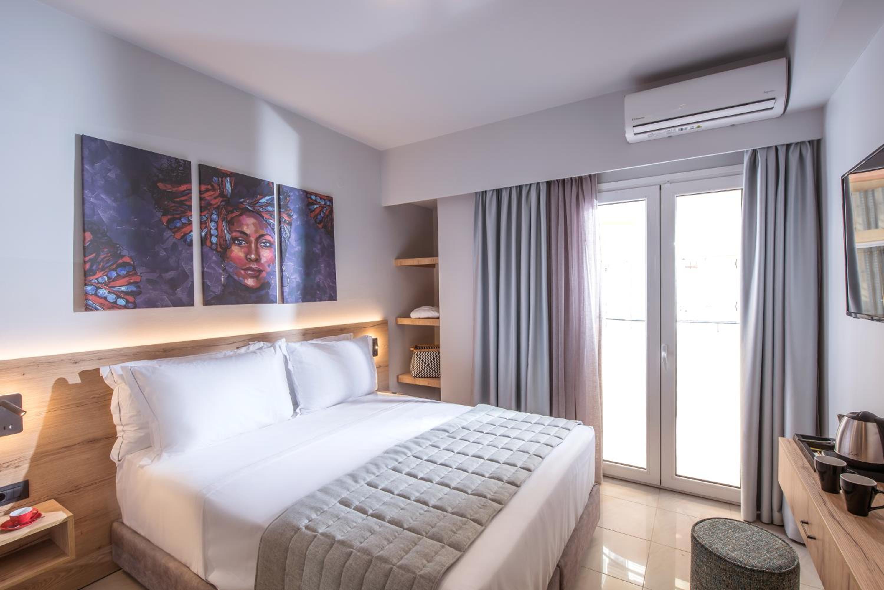 One Bedroom Junior Suite - Photo 1