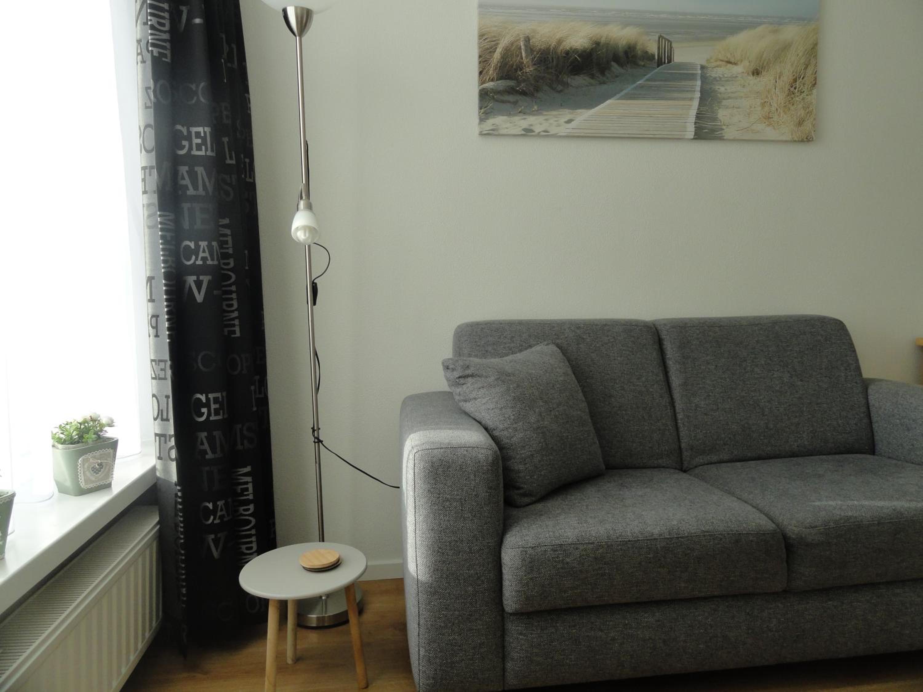 One-Bedroom Apartment photo 2