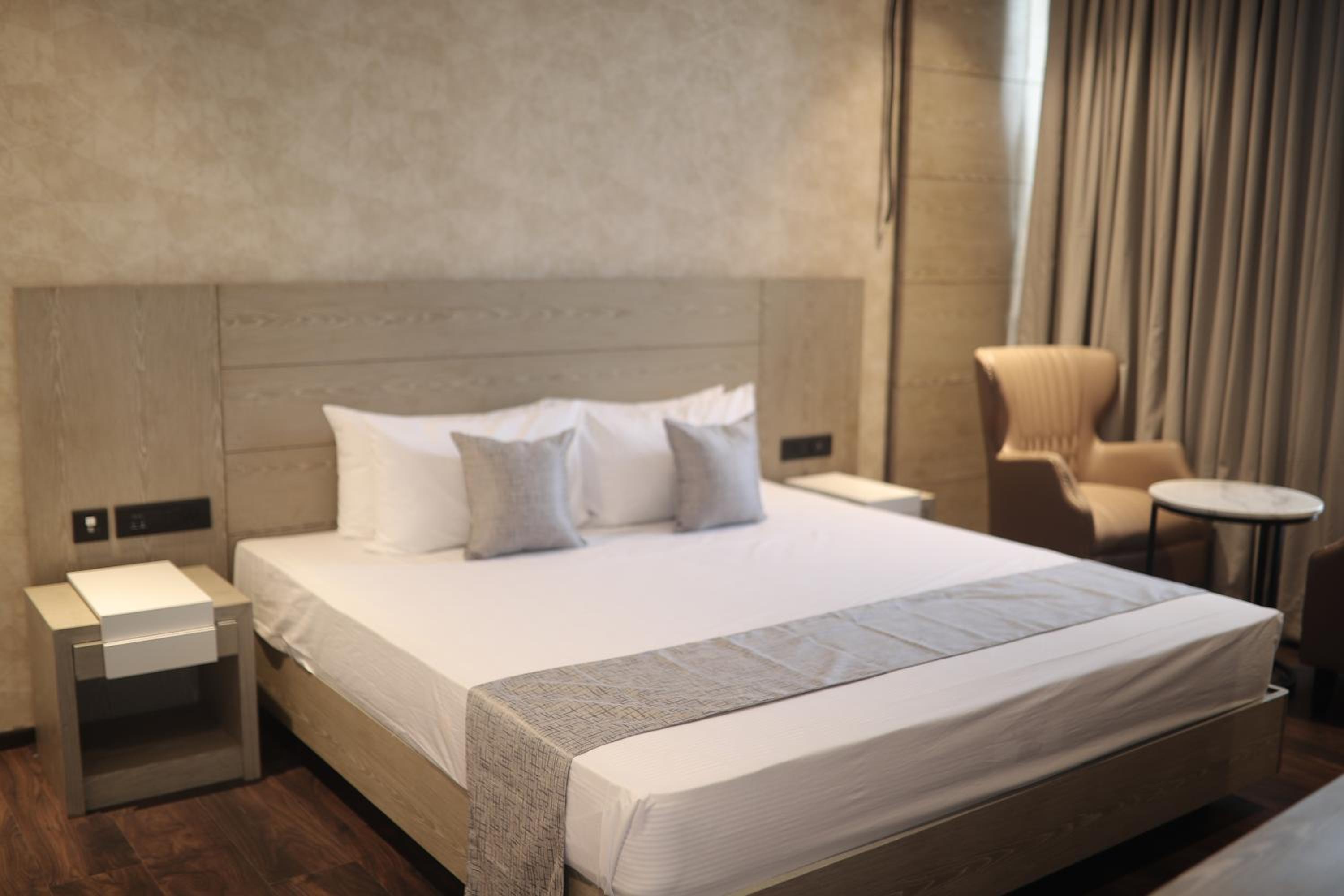 Deluxe Double Room - Photo 1