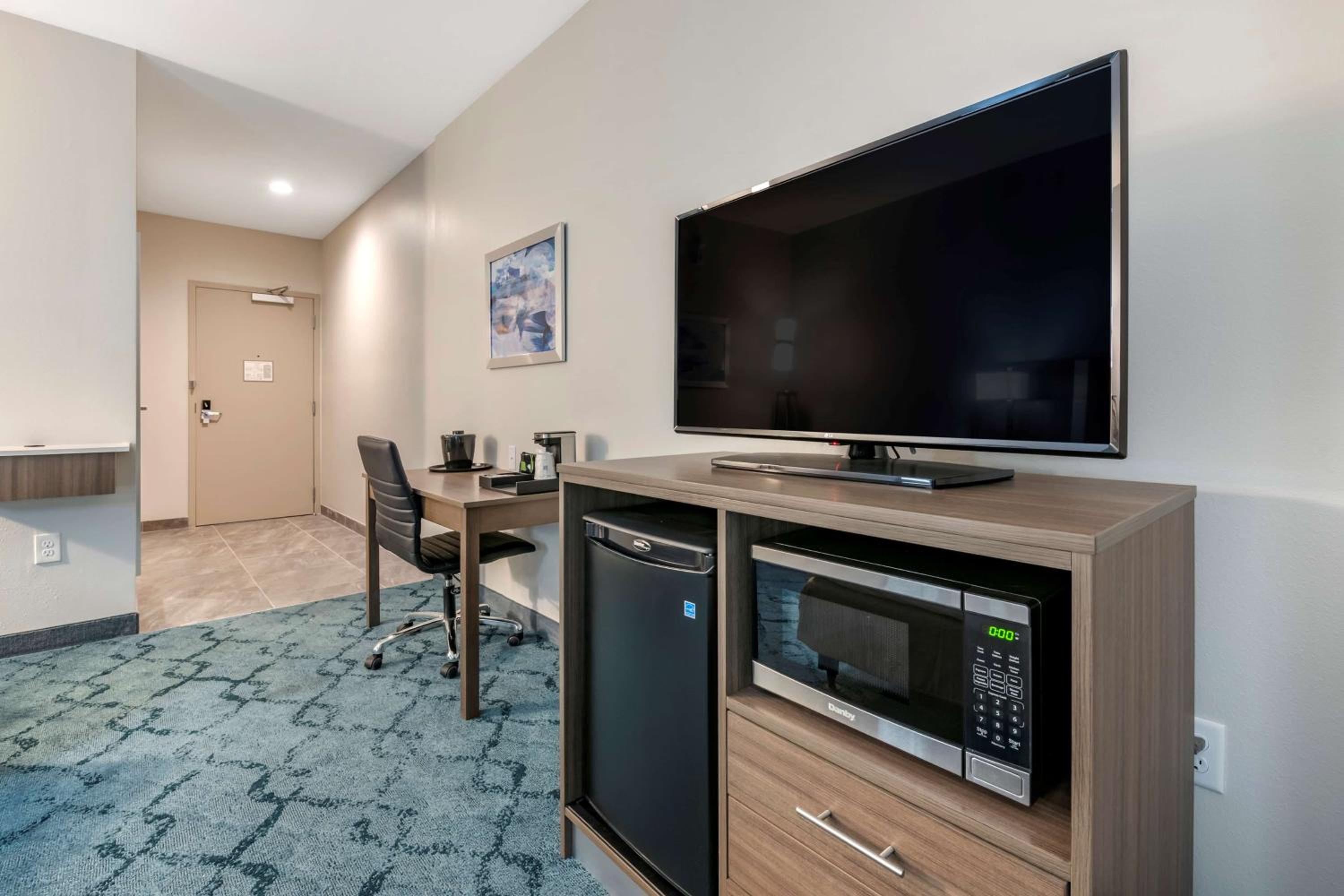 King Room - Non-Smoking - Photo 2
