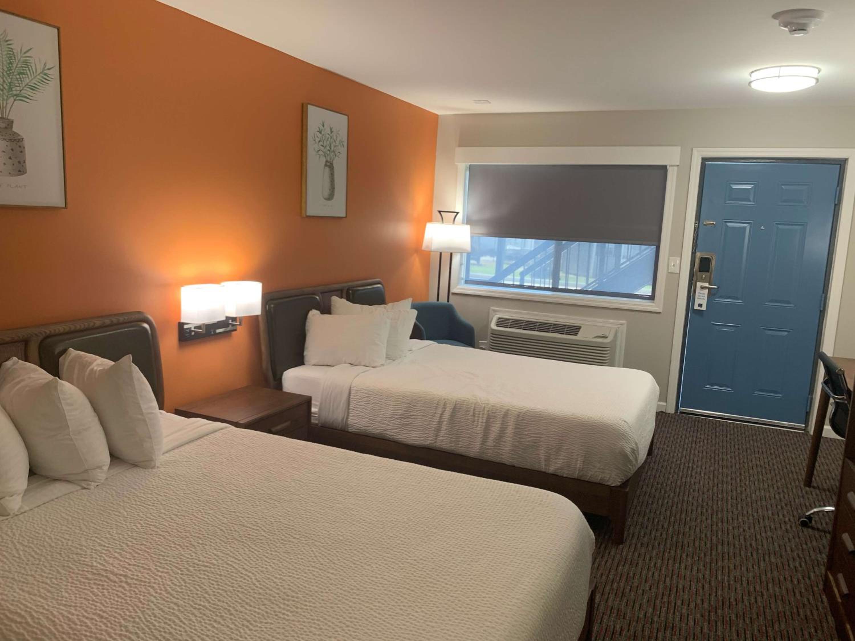 Double Room with Two Double Beds - Photo 5