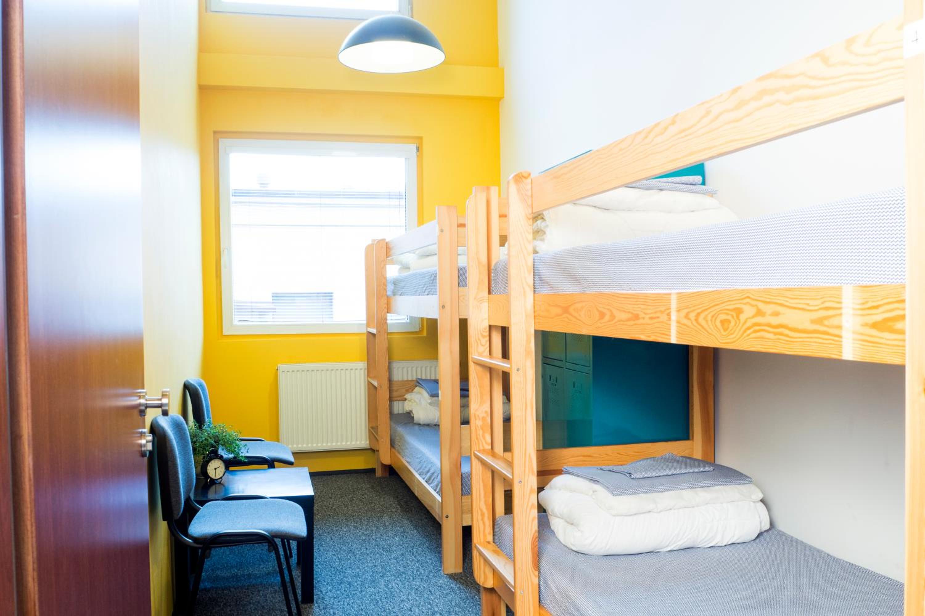 Bed in 4-Bed Mixed Dormitory Room photo 2