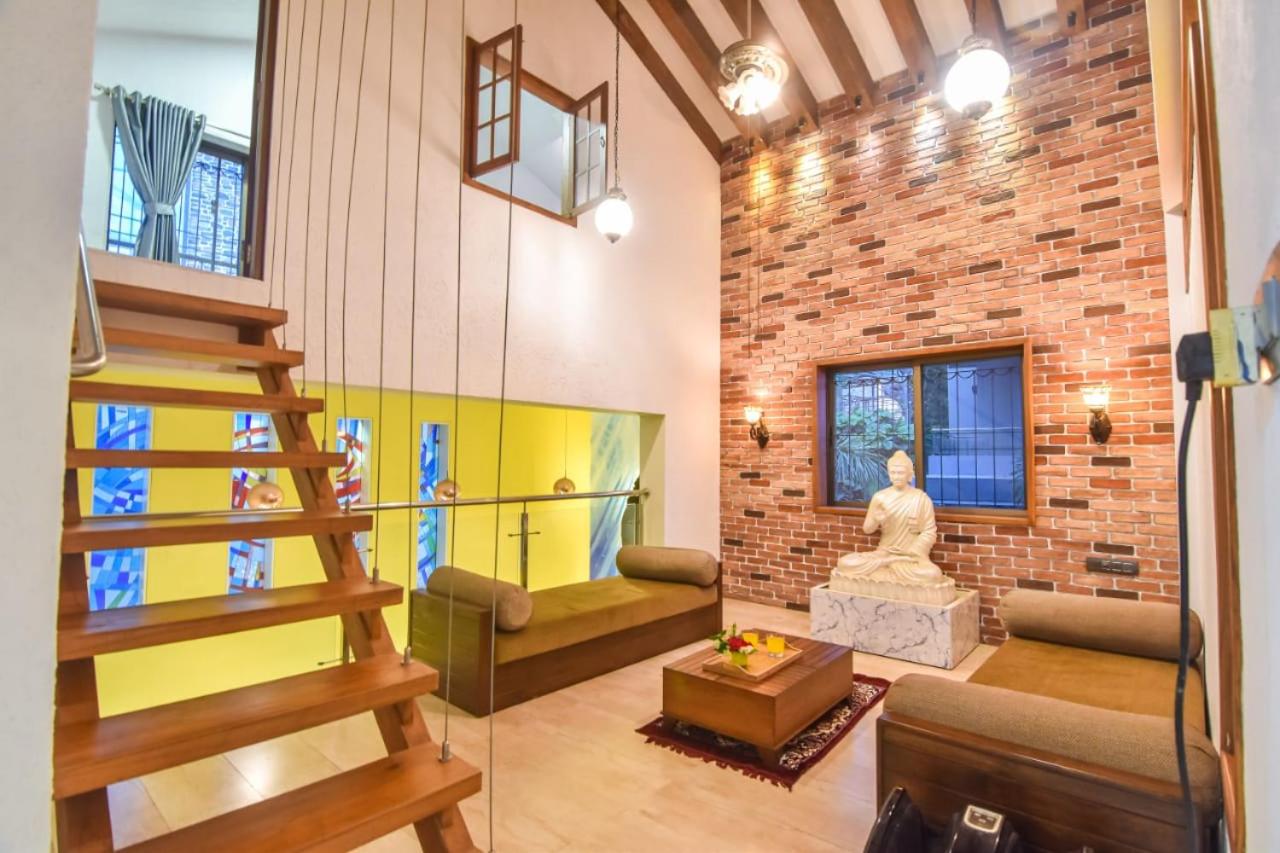 Villa photo 2